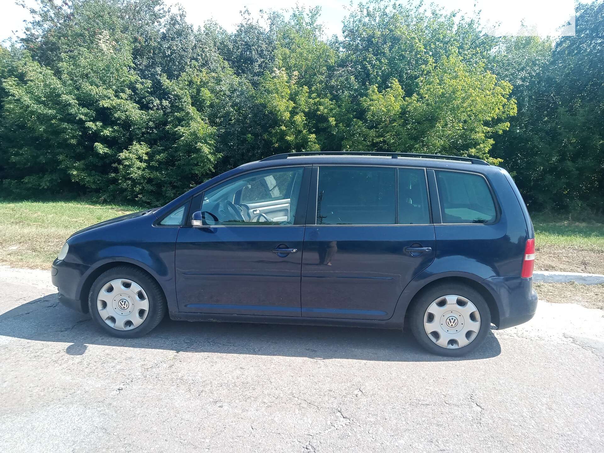VOLKSWAGEN TOURAN 2004