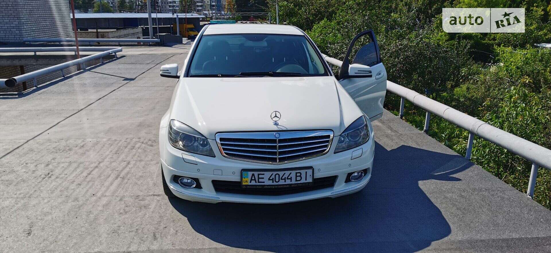 MERCEDES-BENZ C 300 2010