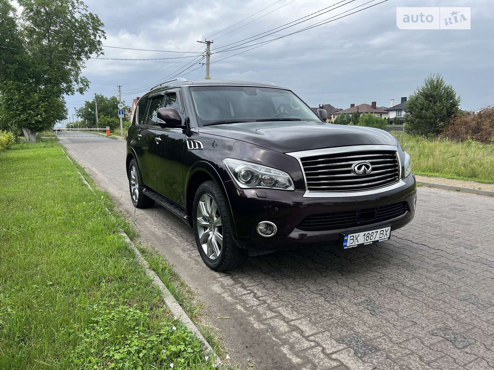 INFINITI QX56 2012