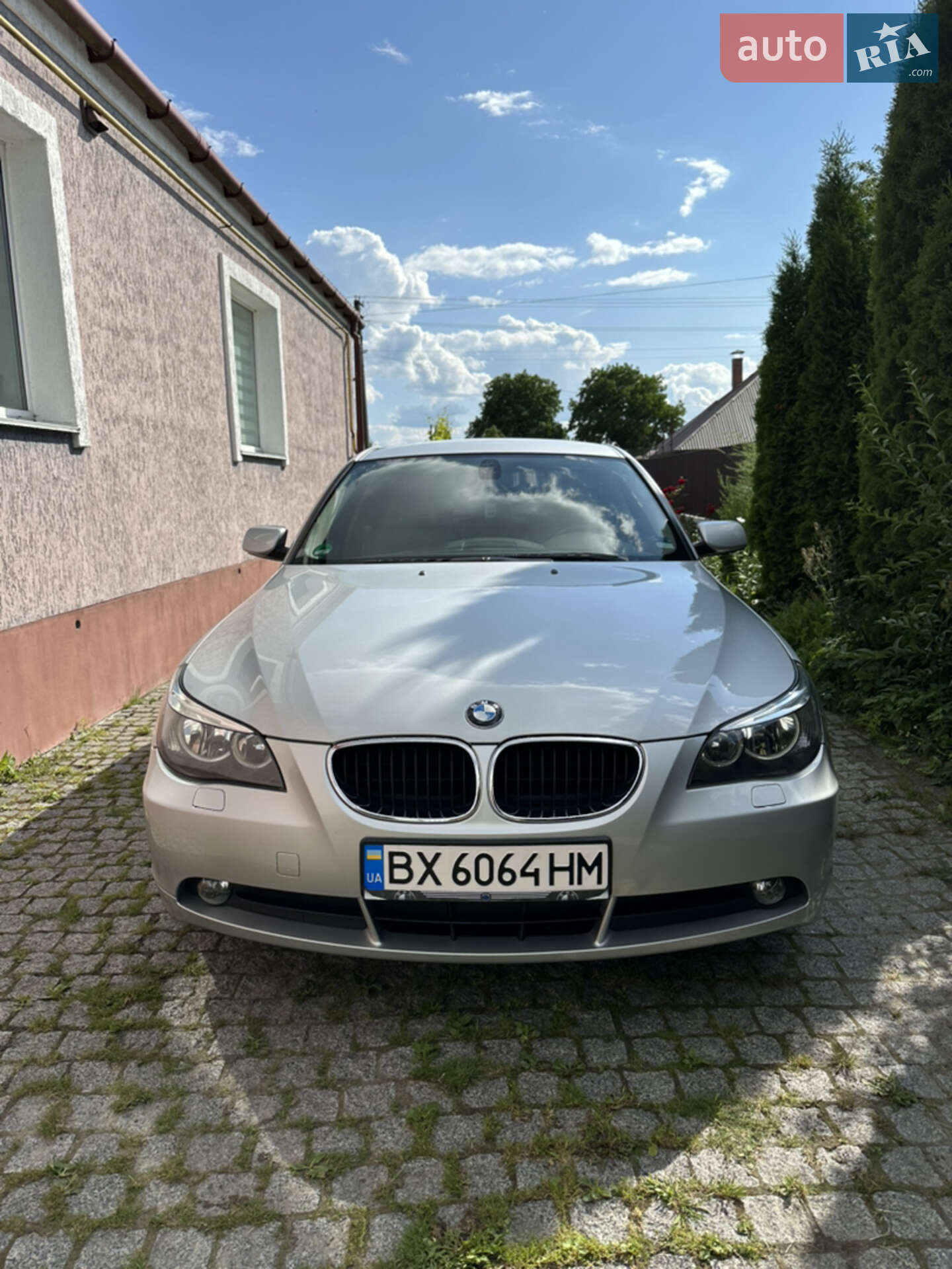 Головне фото звіту автомобіля BMW 520I 2004