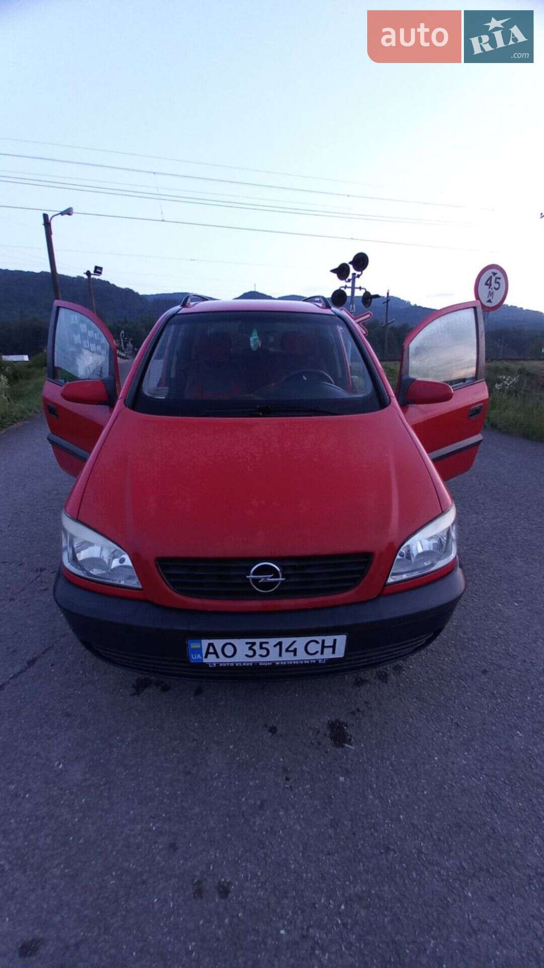 OPEL ZAFIRA 2001
