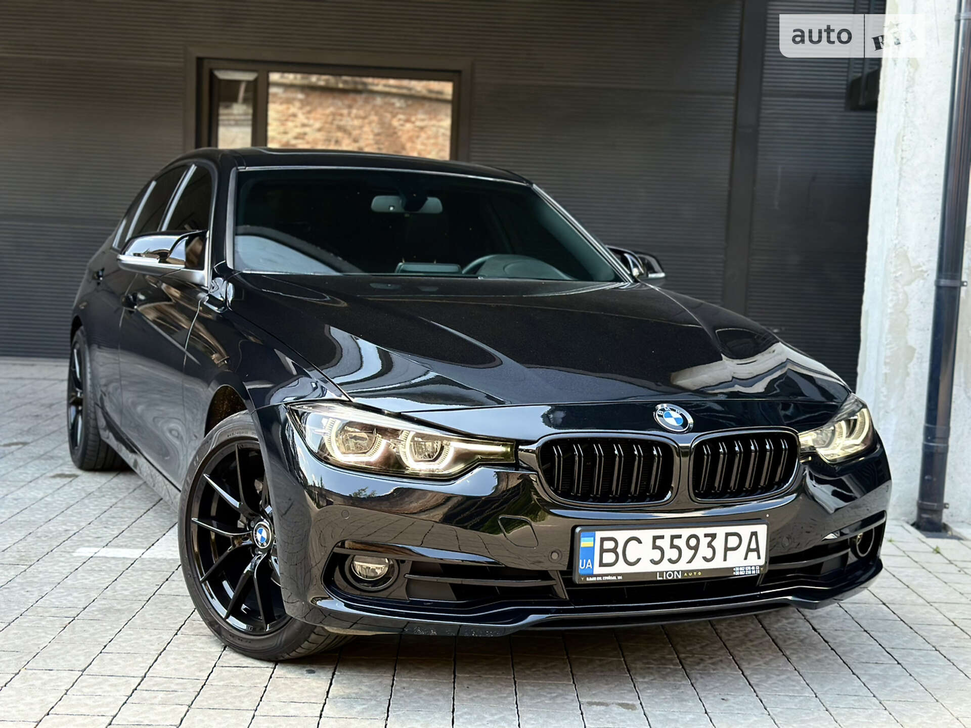 BMW 330XI 2017