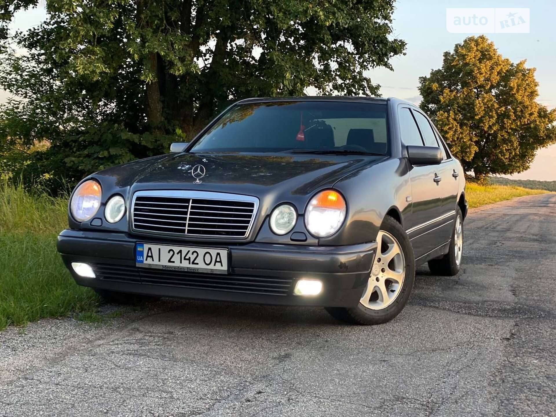 MERCEDES-BENZ E 300 D 1996