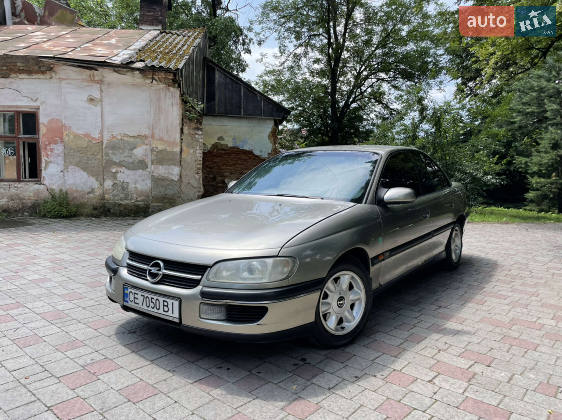 Головне фото звіту автомобіля OPEL OMEGA 1998