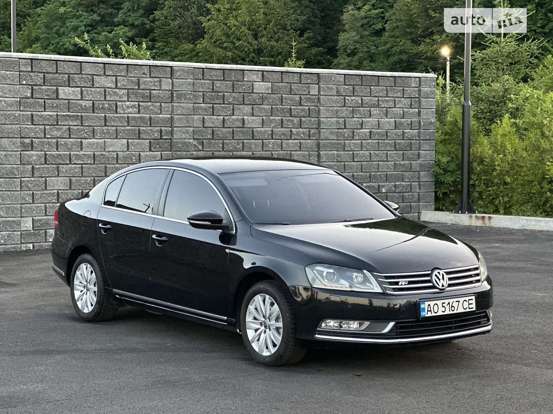VOLKSWAGEN PASSAT 2011