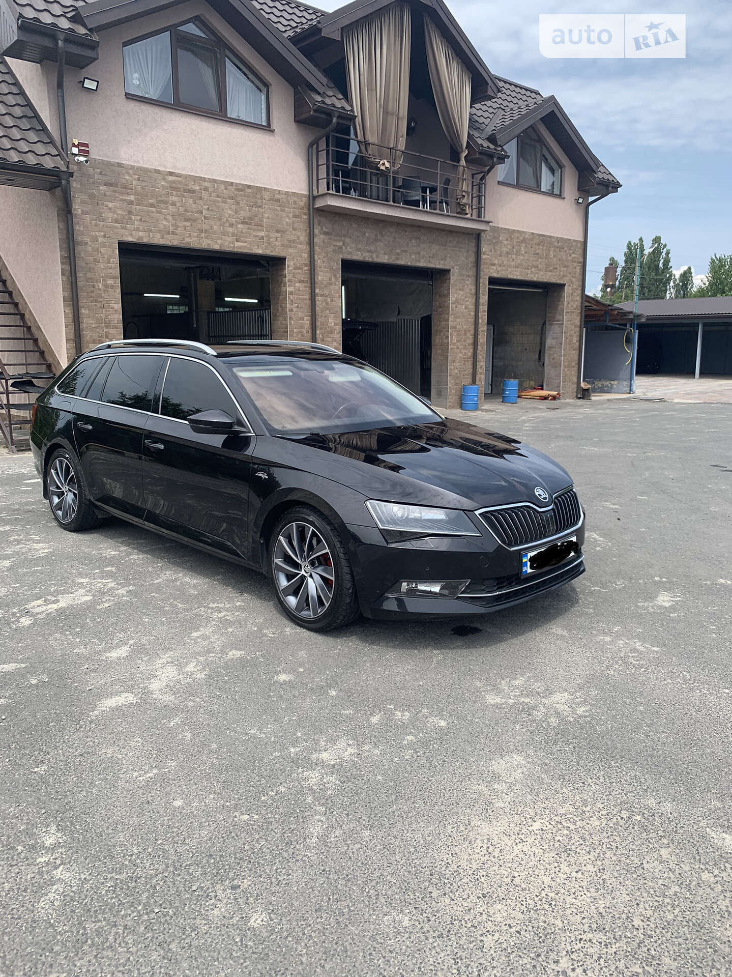 Головне фото звіту автомобіля SKODA SUPERB 2017