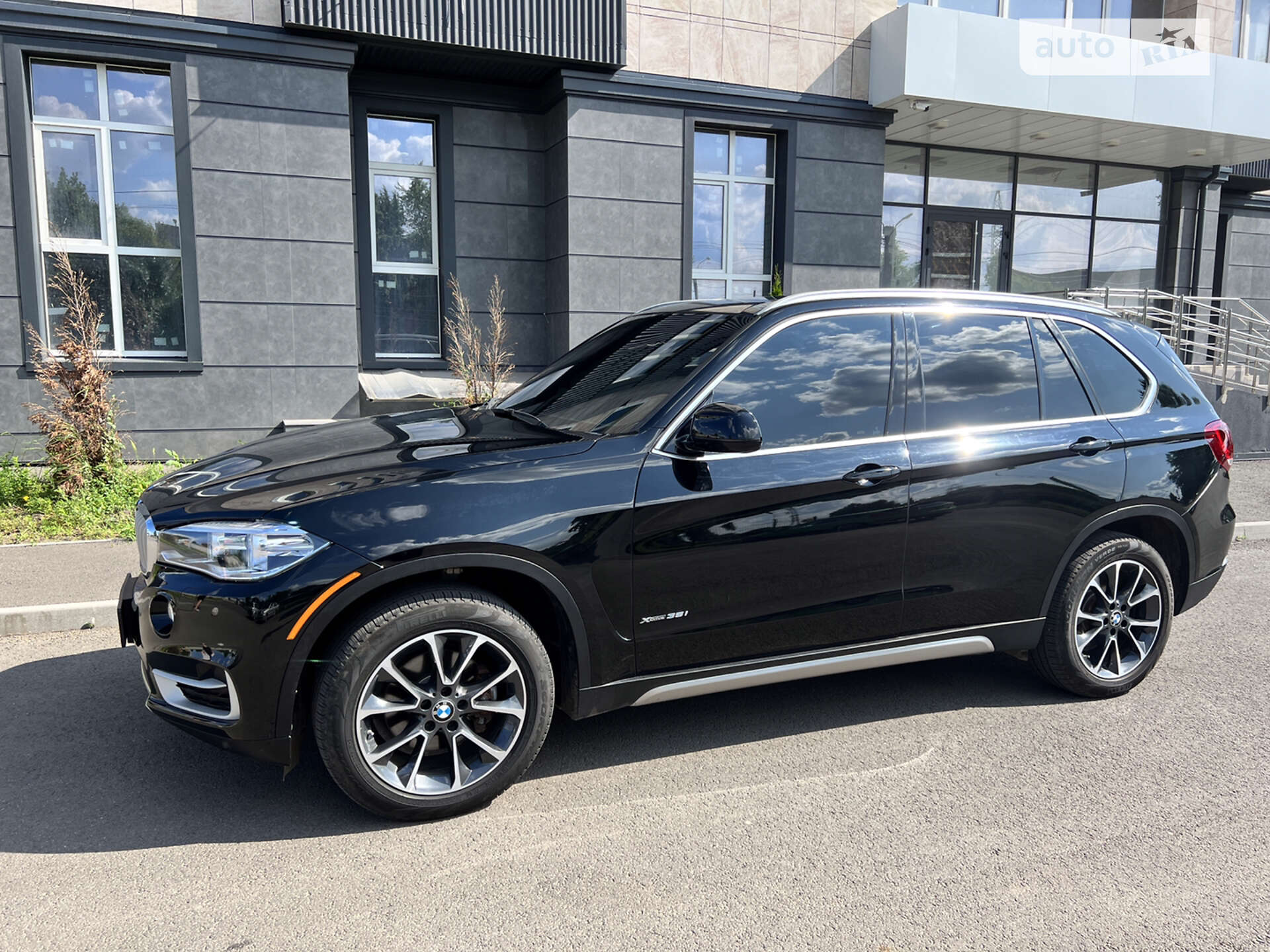 Головне фото звіту автомобіля BMW X5 2017