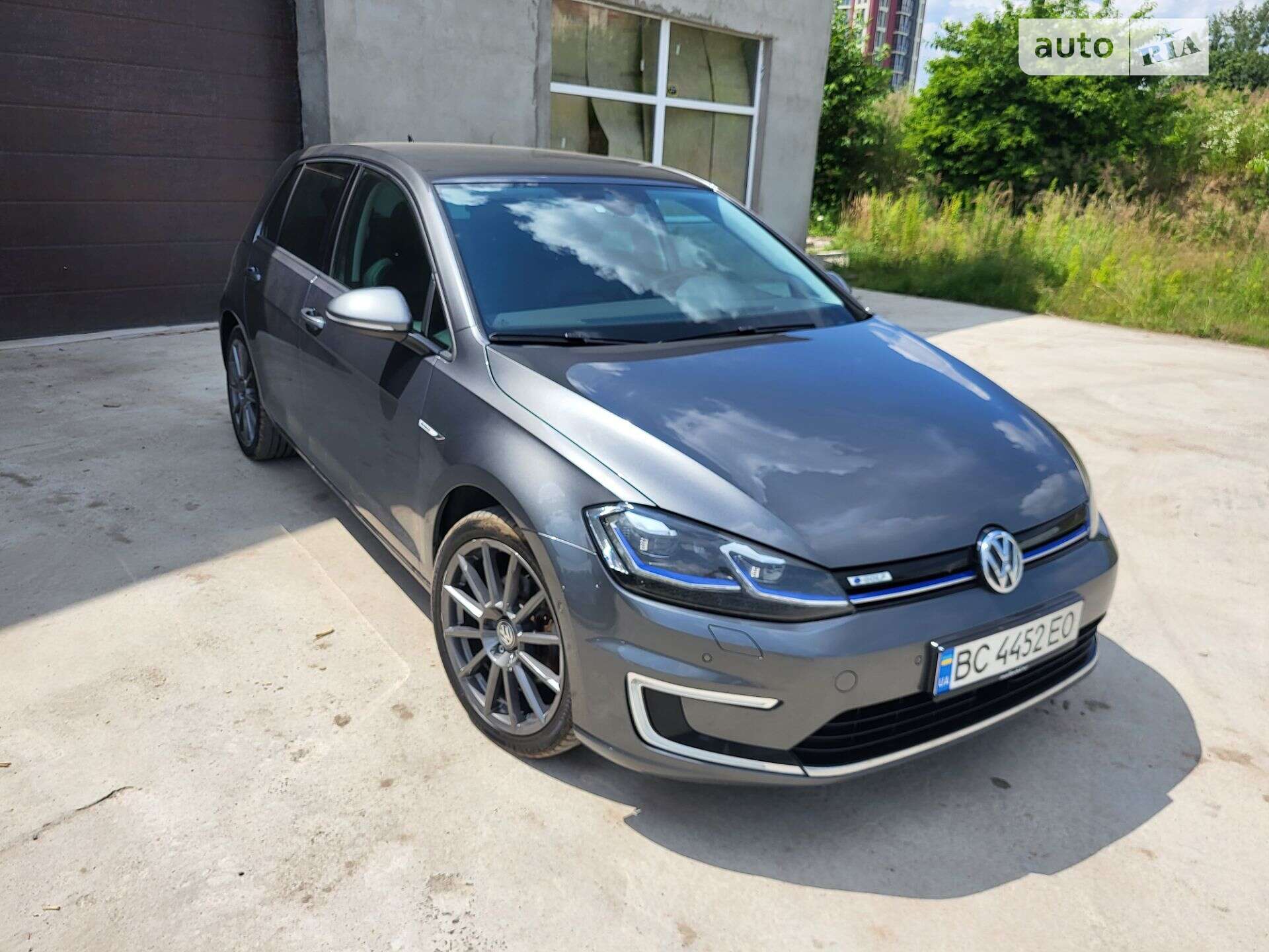 VOLKSWAGEN E-GOLF 2018