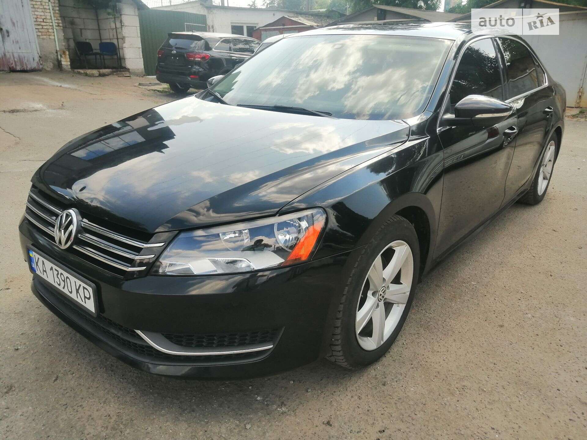 VOLKSWAGEN PASSAT 2013