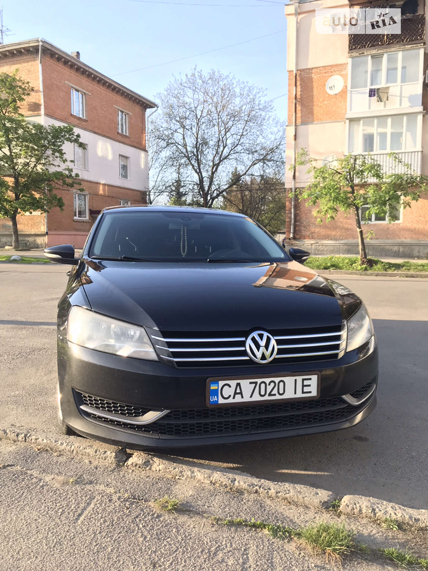 VOLKSWAGEN PASSAT 2012