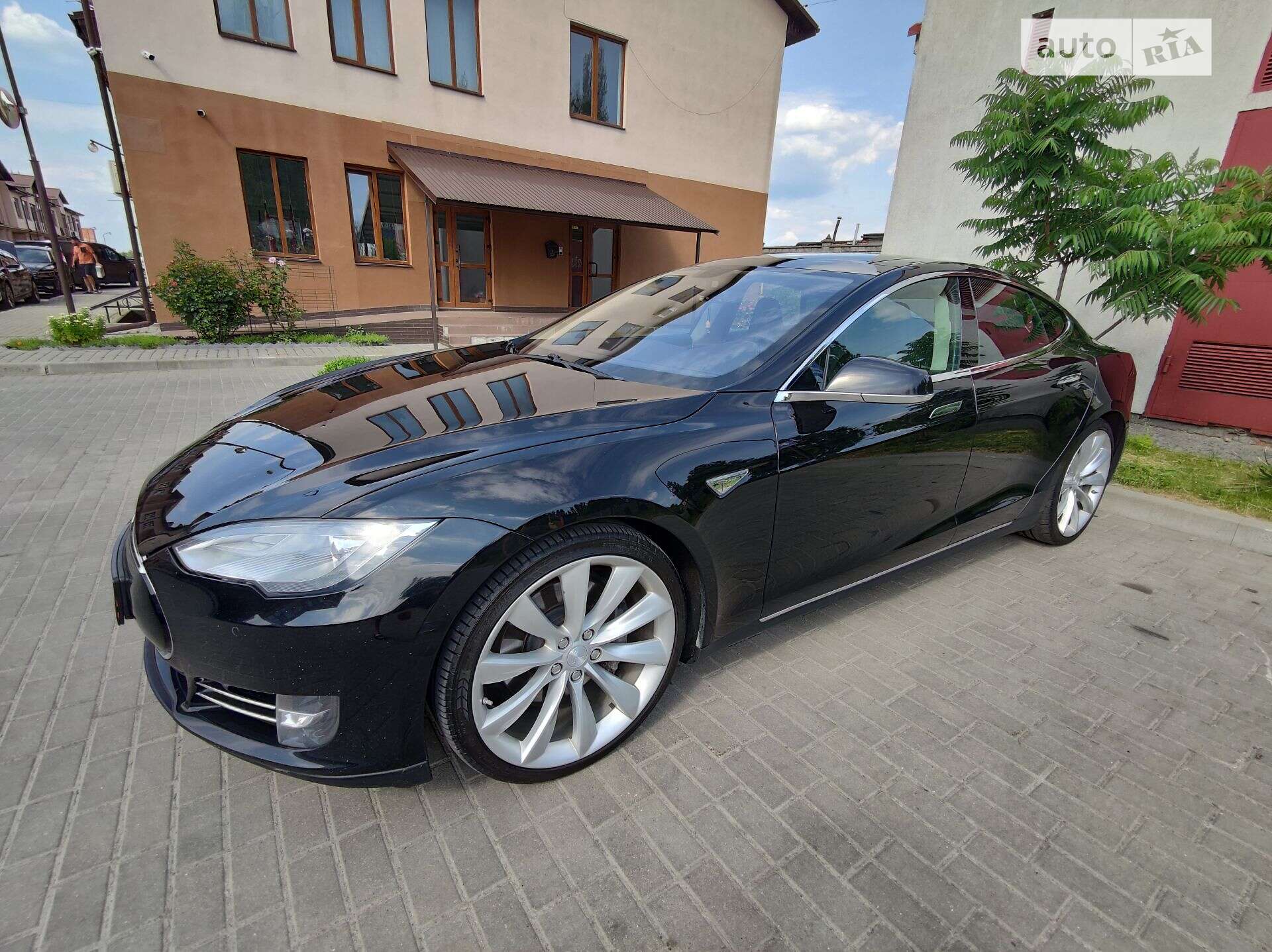 TESLA MODEL S 2013