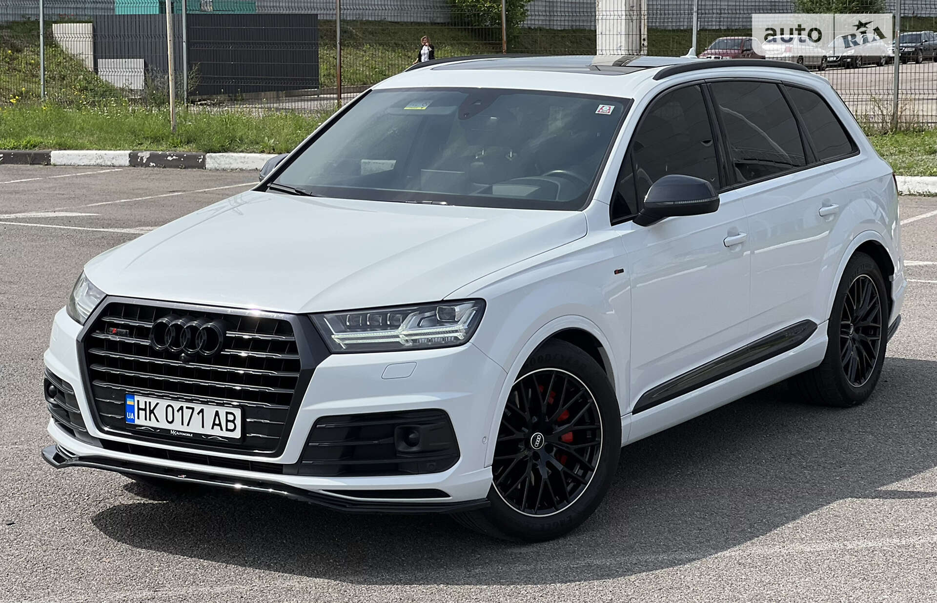 Головне фото звіту автомобіля AUDI Q7 2017