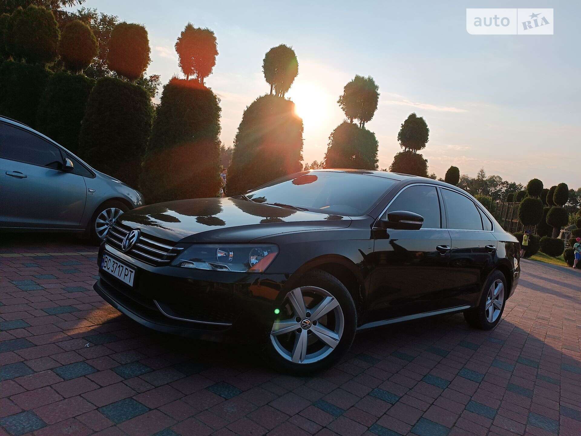 VOLKSWAGEN PASSAT 2012