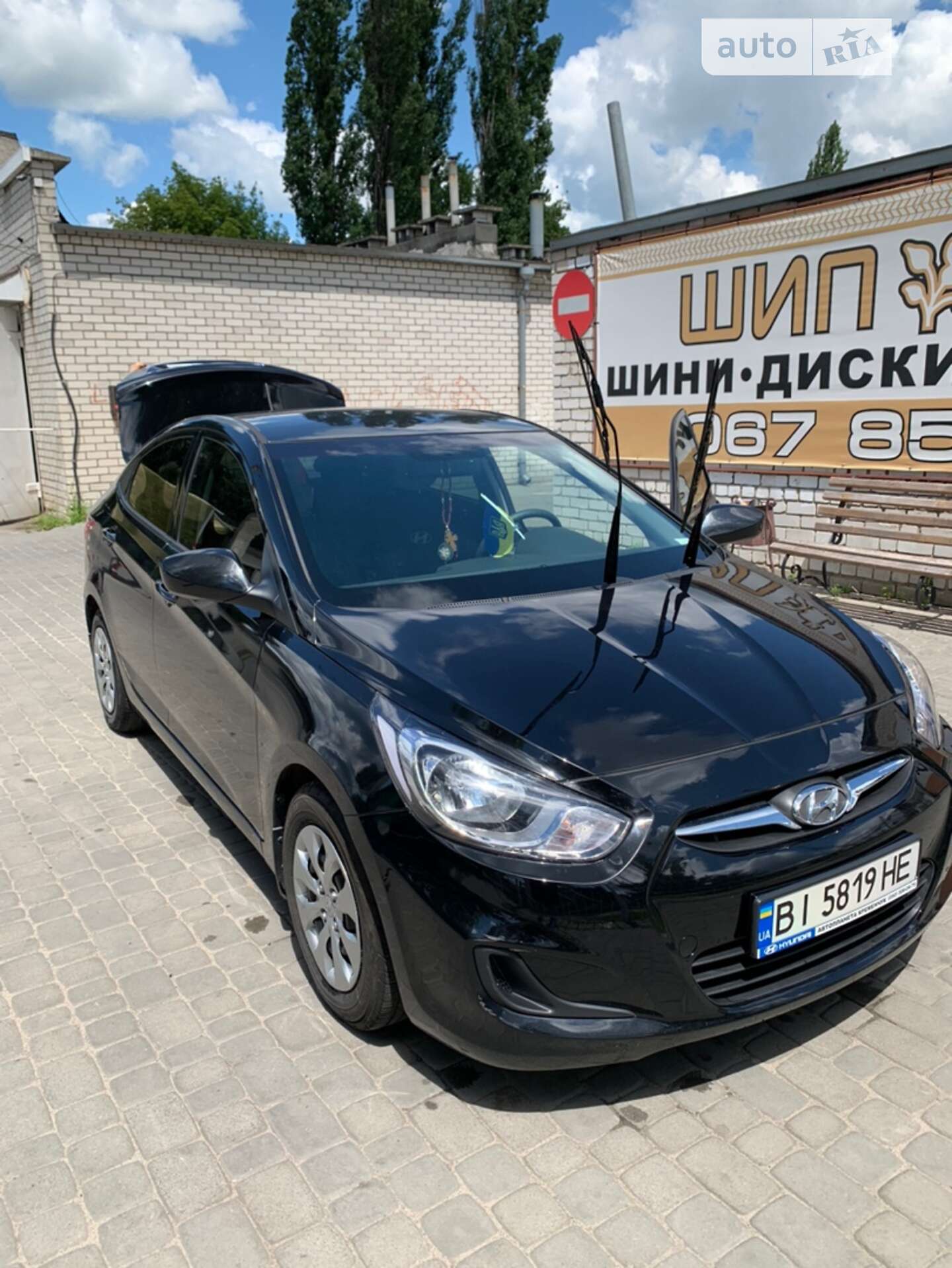 Головне фото звіту автомобіля HYUNDAI ACCENT 2017