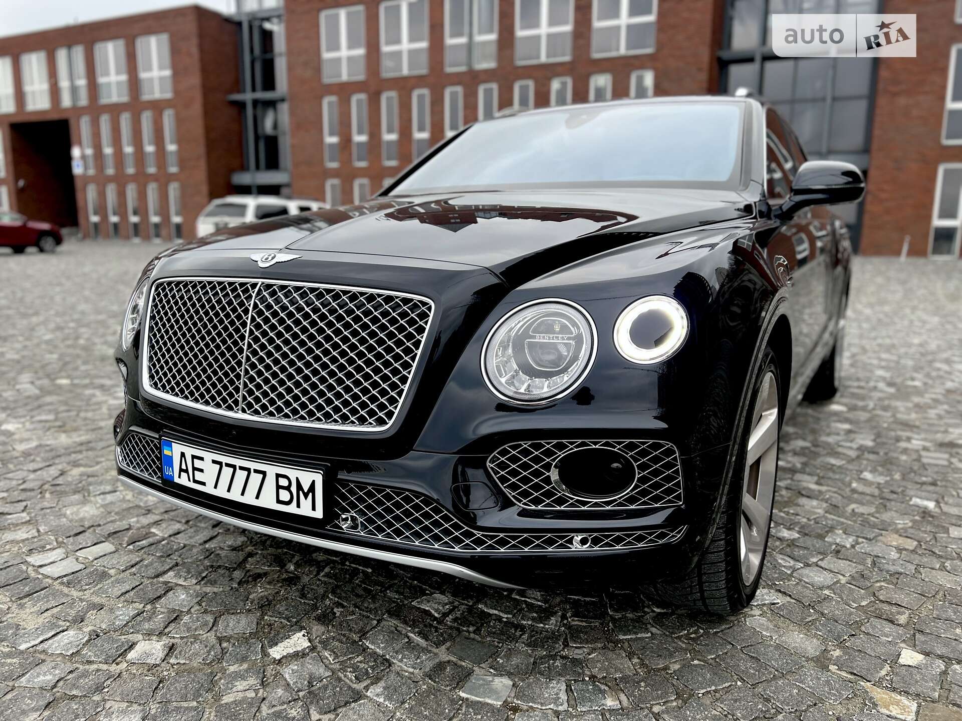 BENTLEY BENTAYGA 2019