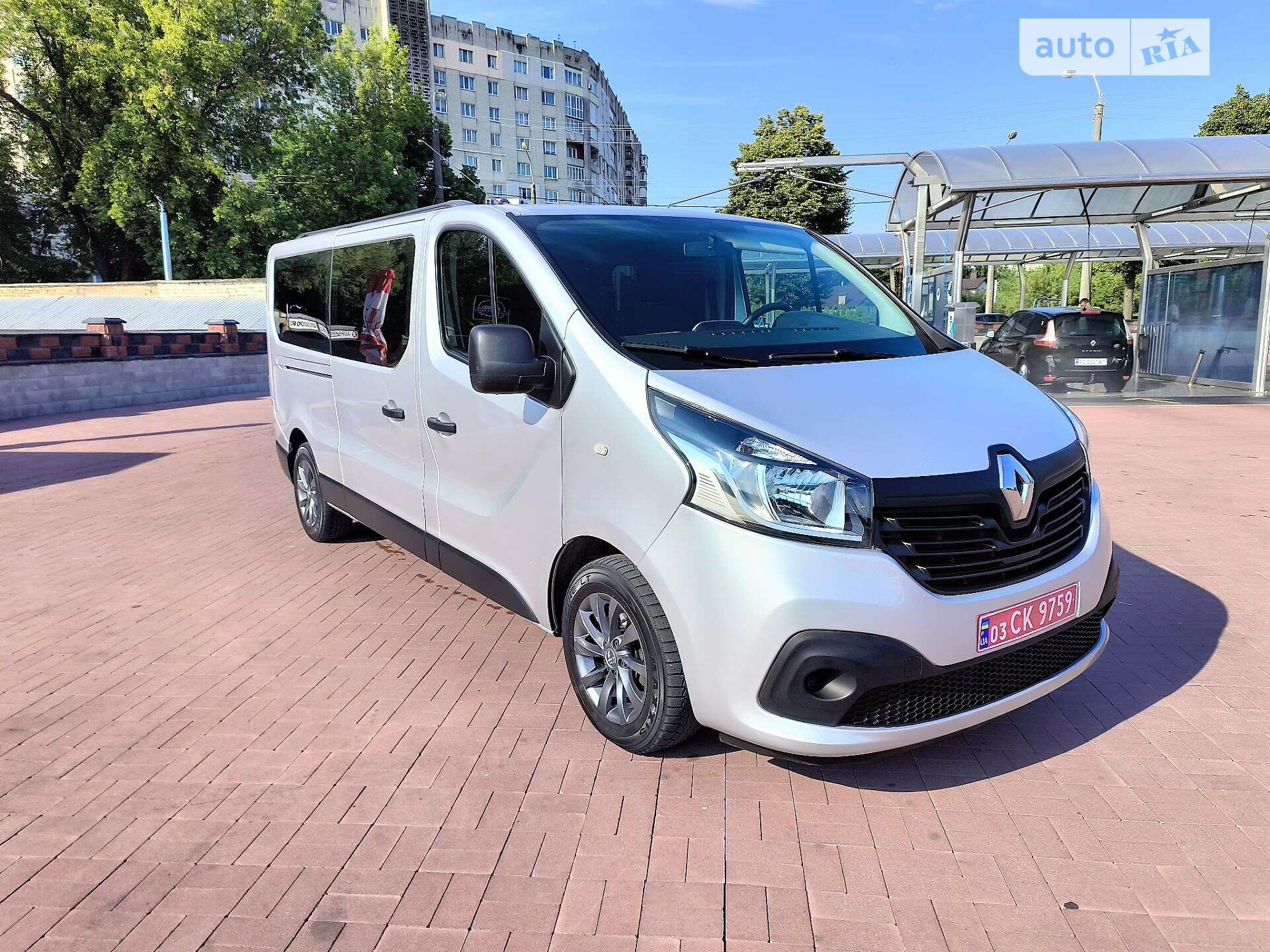 RENAULT TRAFIC 2016