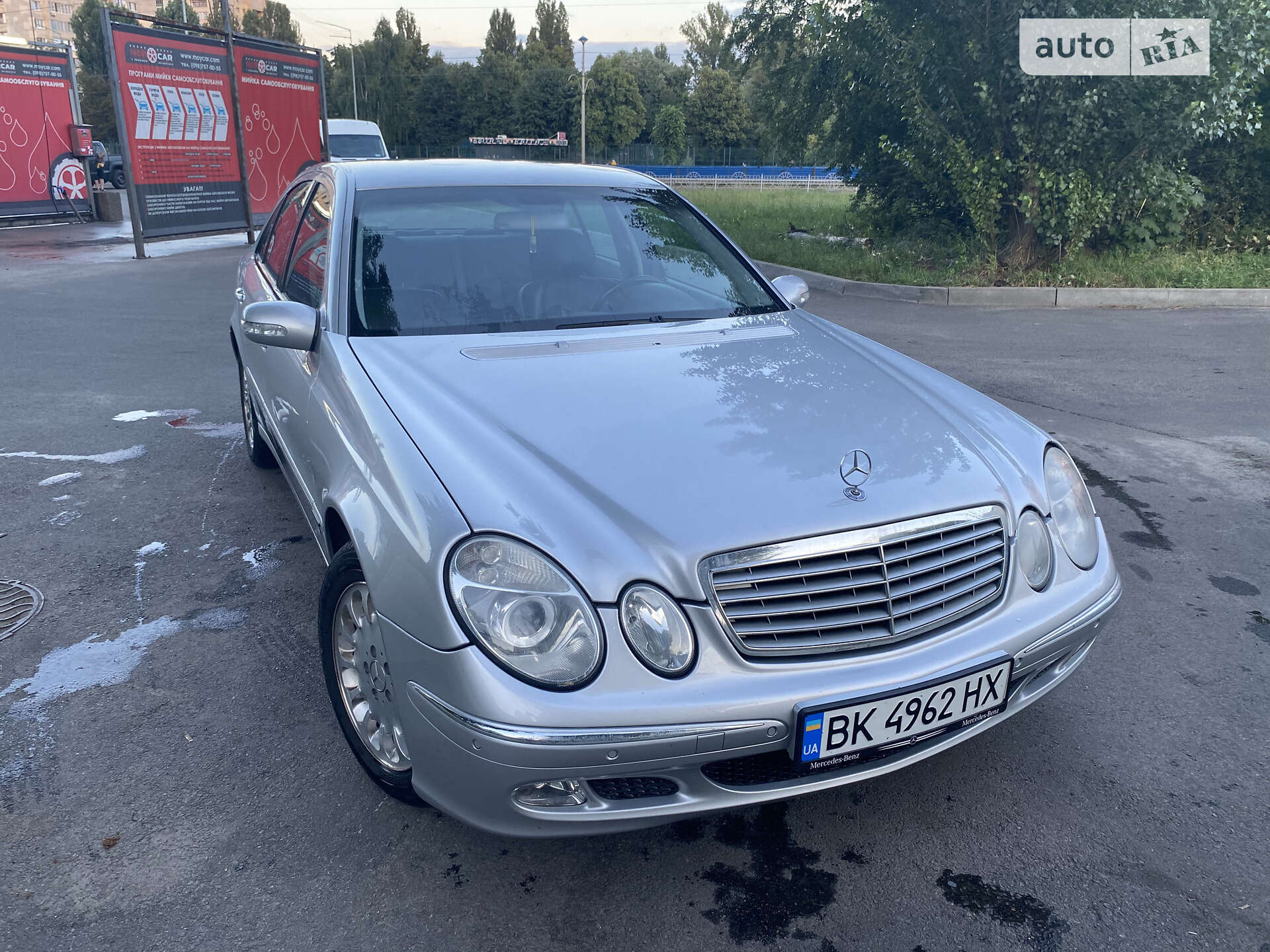 MERCEDES-BENZ E 220 CDI 2003