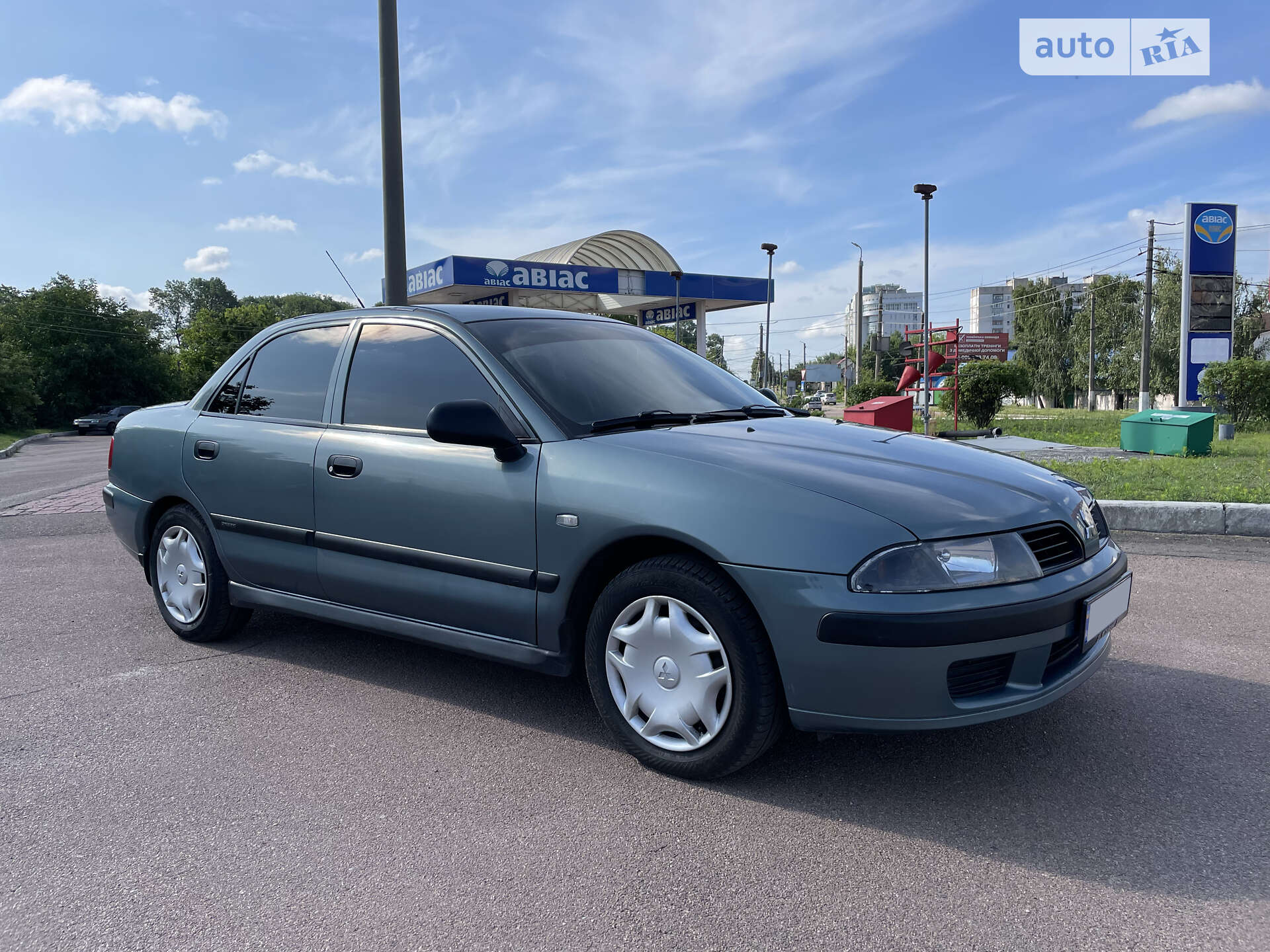 Головне фото звіту автомобіля MITSUBISHI CARISMA 2003