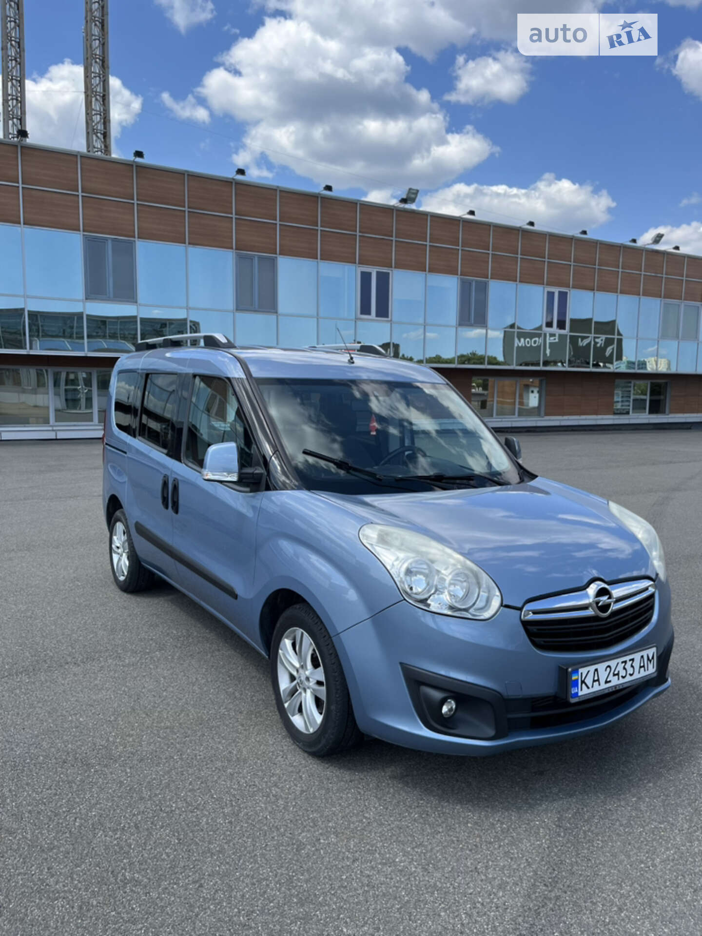 OPEL COMBO 2011