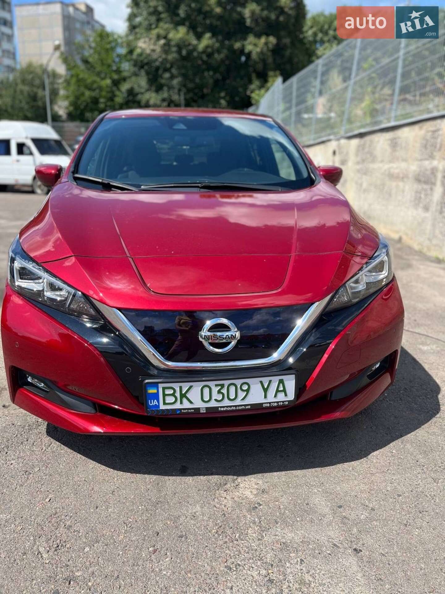 Головне фото звіту автомобіля NISSAN LEAF 2019