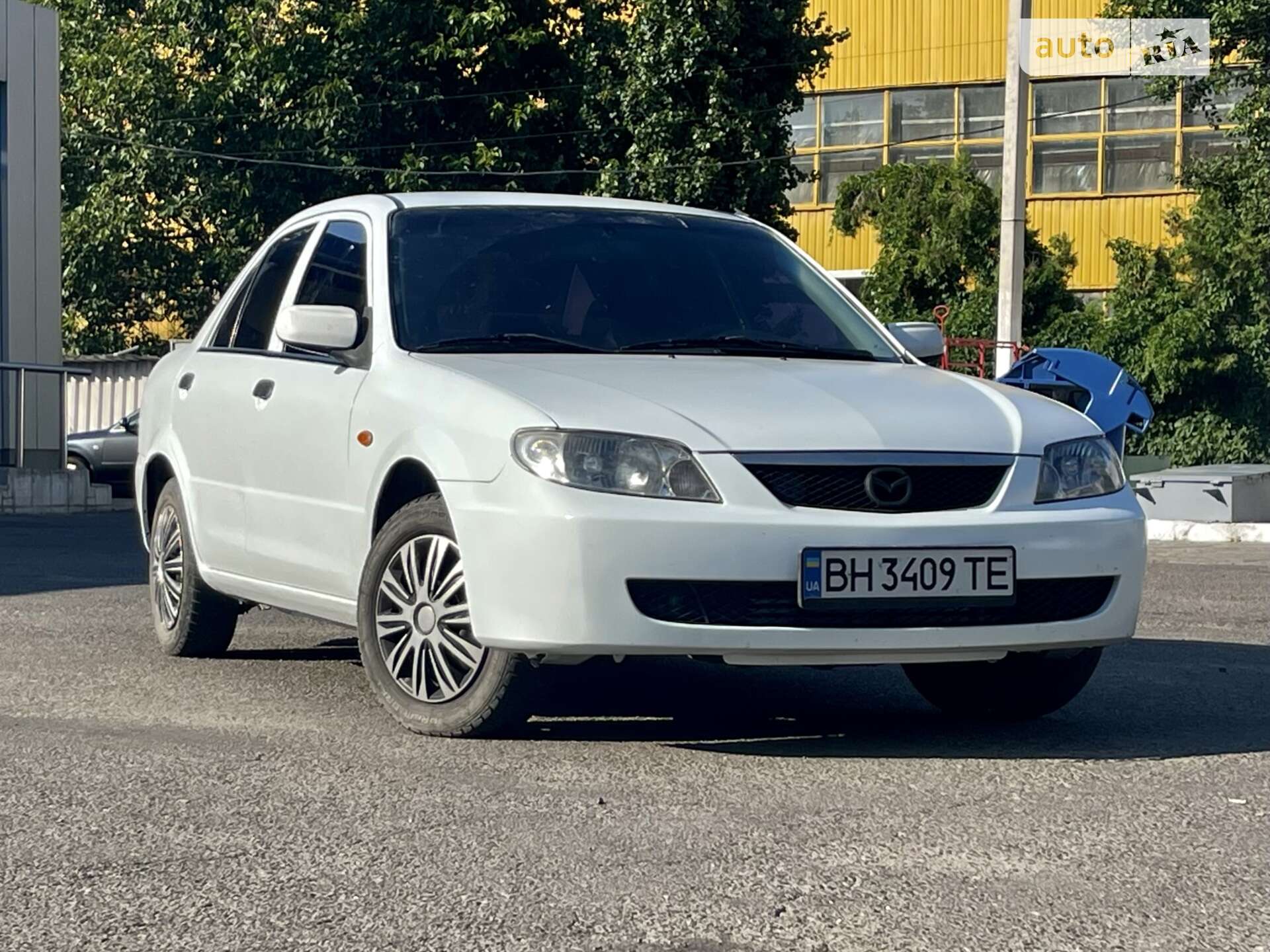MAZDA 323 1.6 I 2003