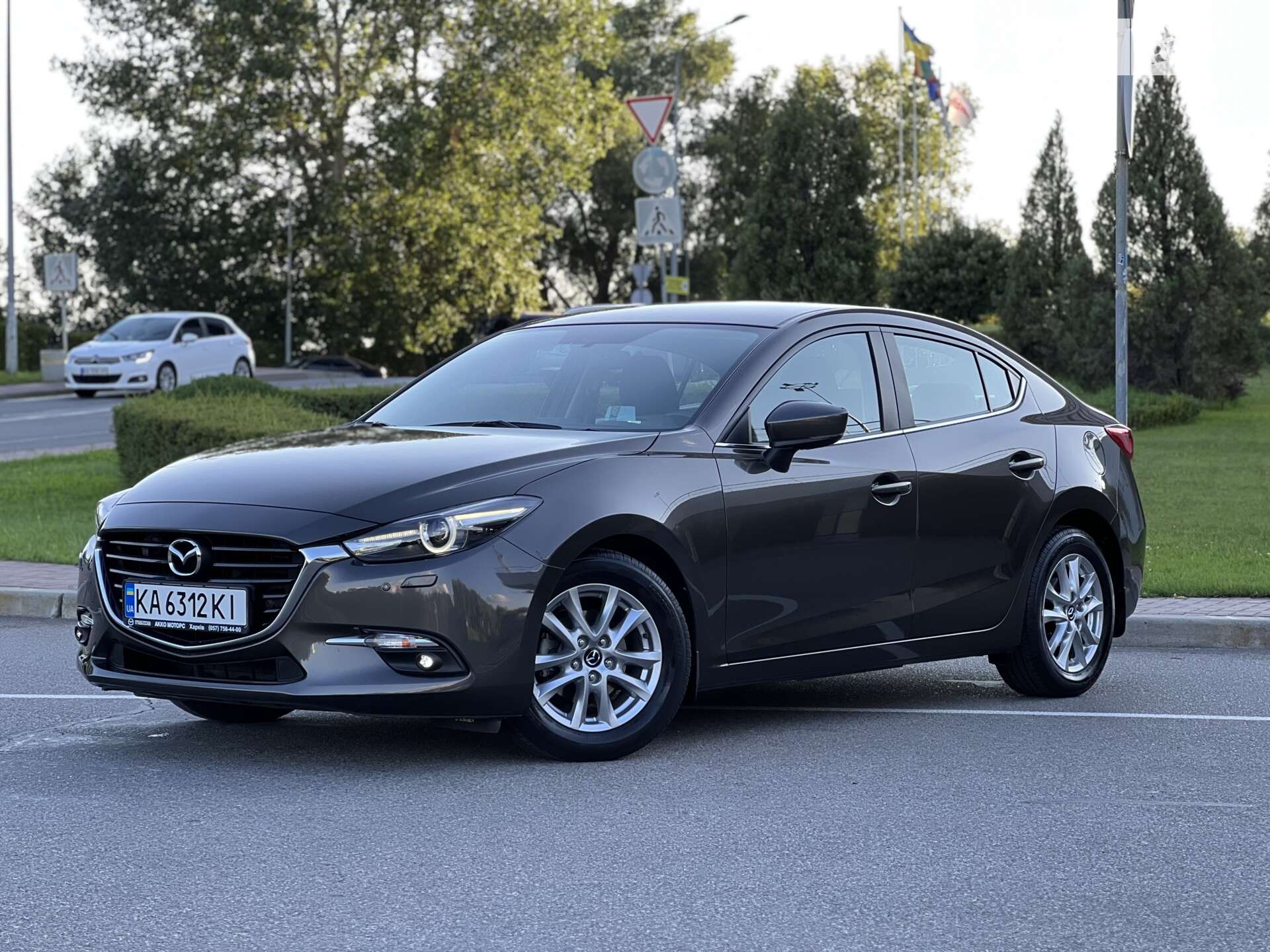 MAZDA 3 2018