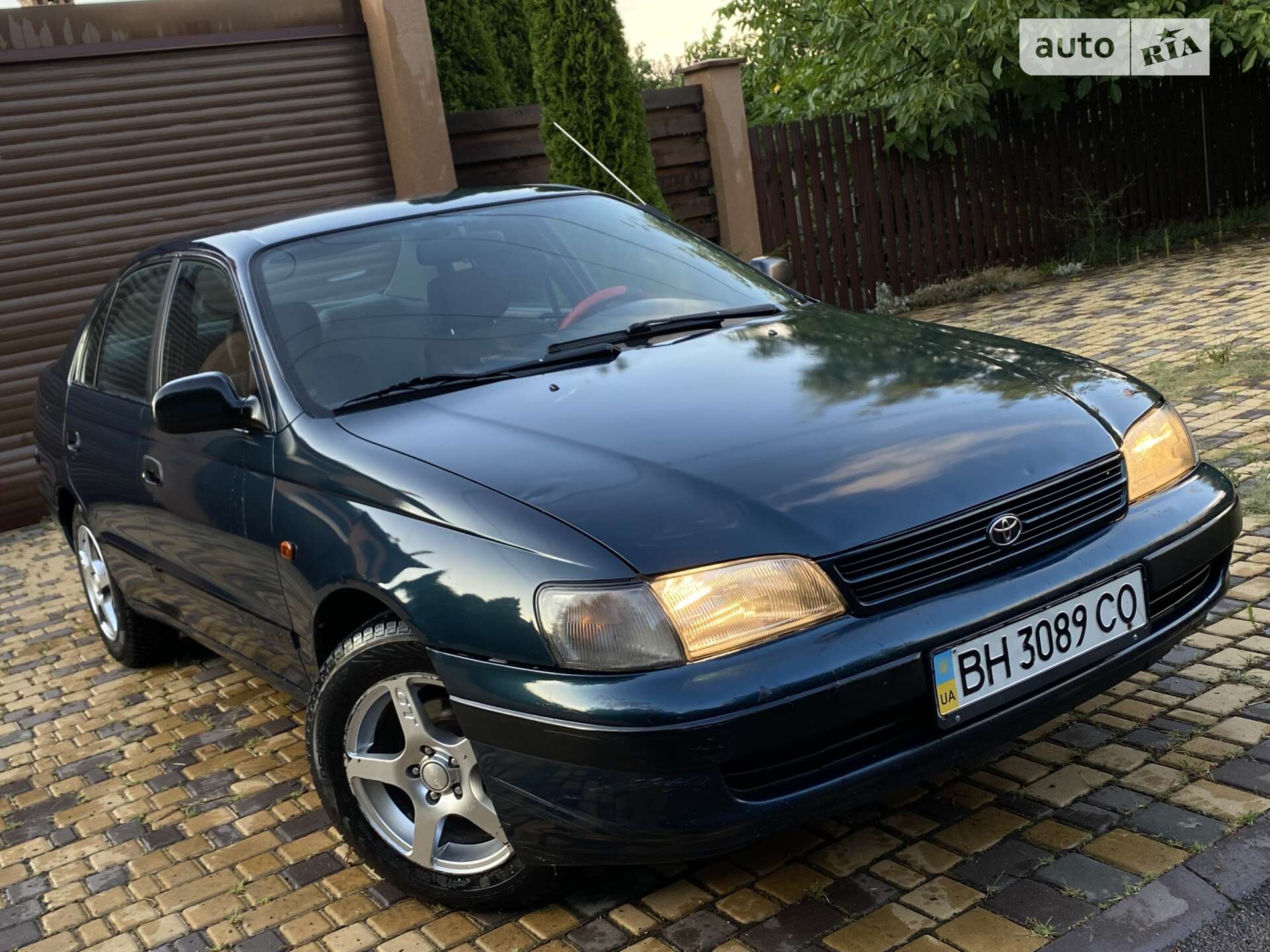 Головне фото звіту автомобіля TOYOTA CARINA 1995