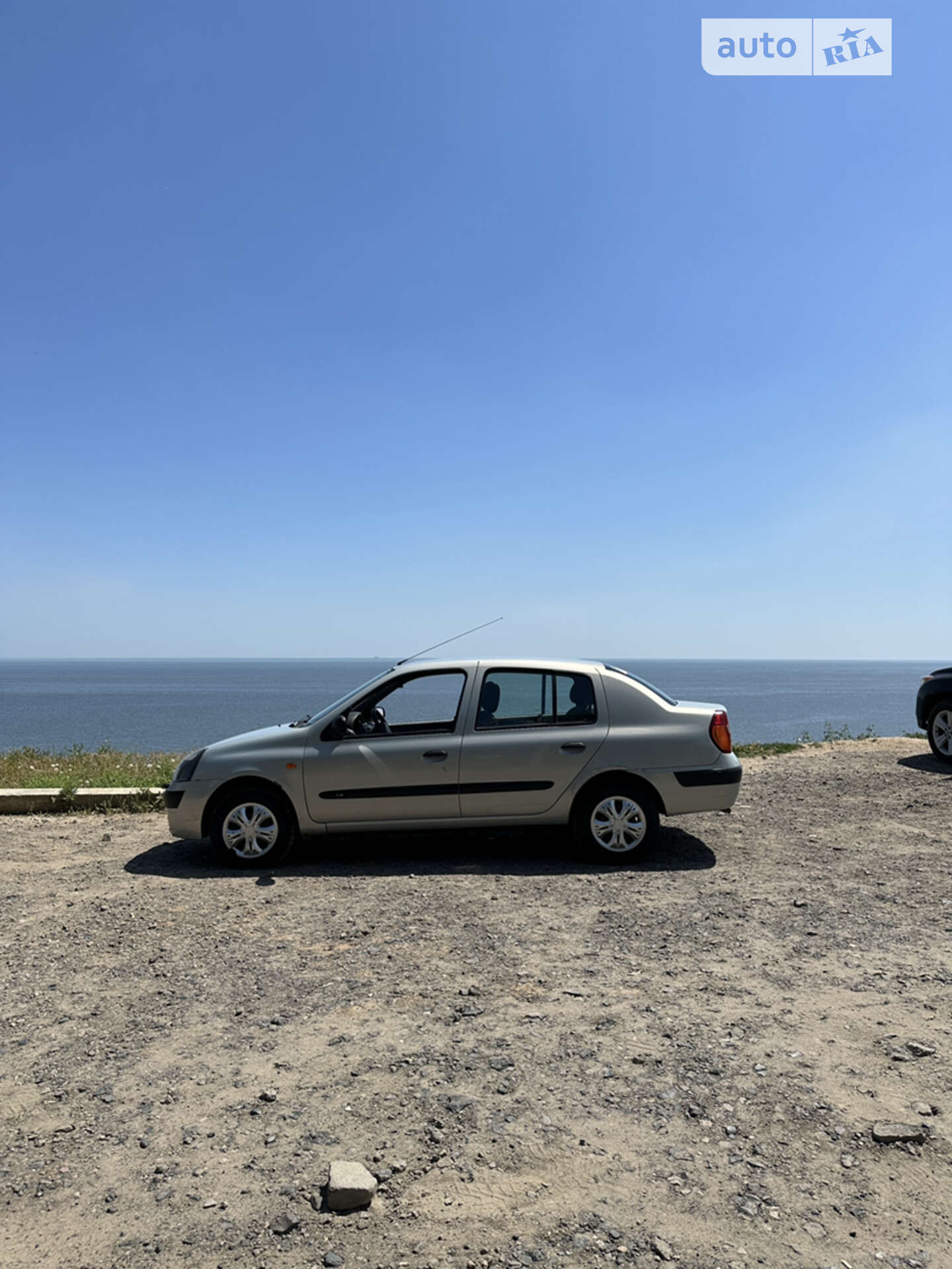 RENAULT CLIO SIMBOL 2003