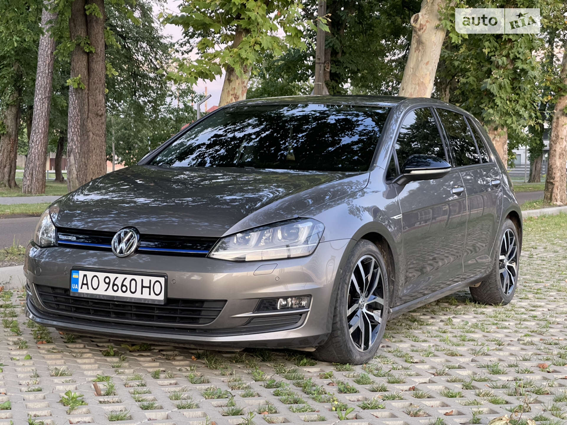 VOLKSWAGEN GOLF 2014