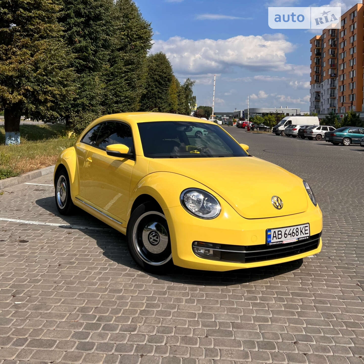 VOLKSWAGEN BEETLE 2012