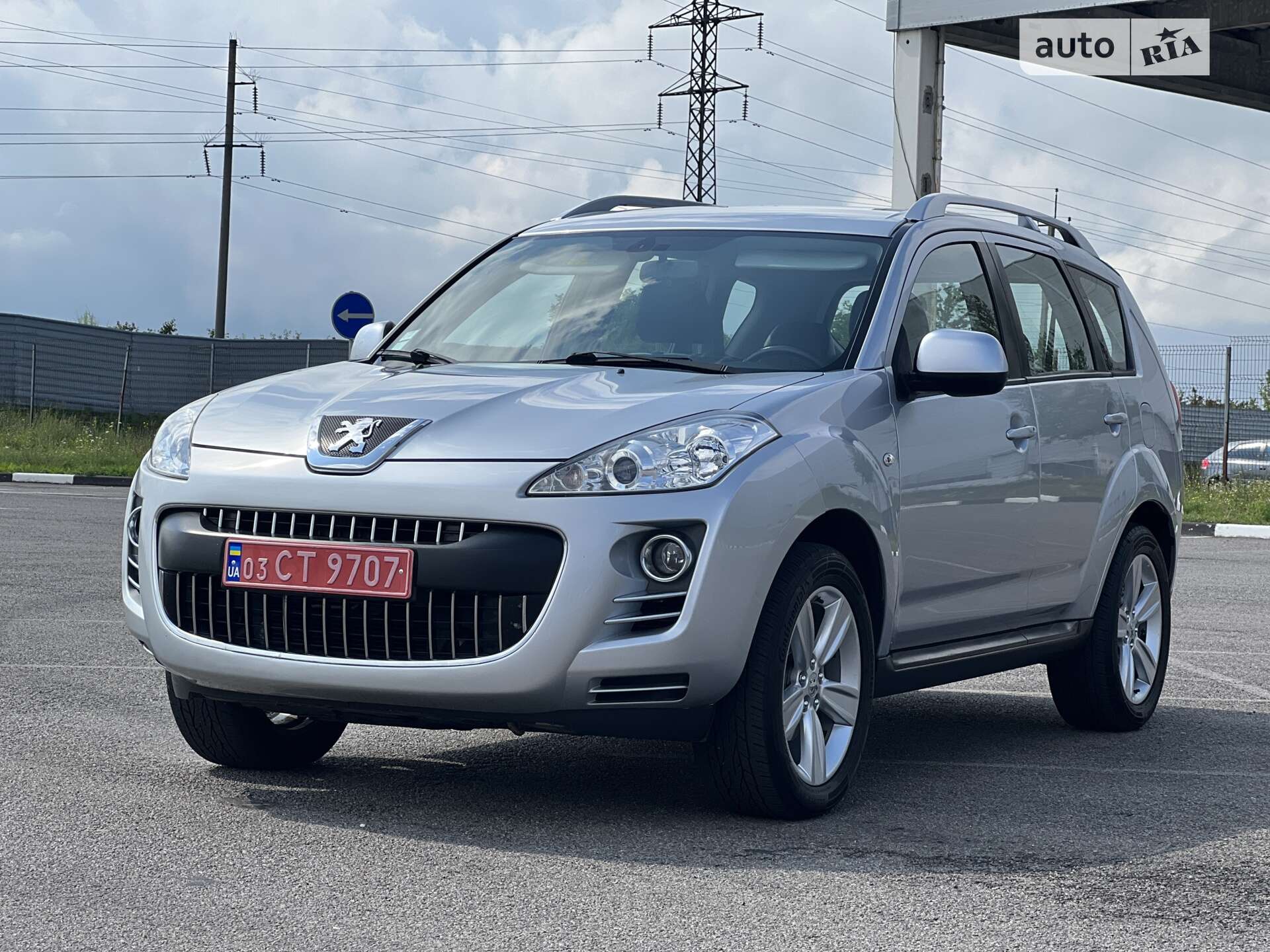 PEUGEOT 4007 2011