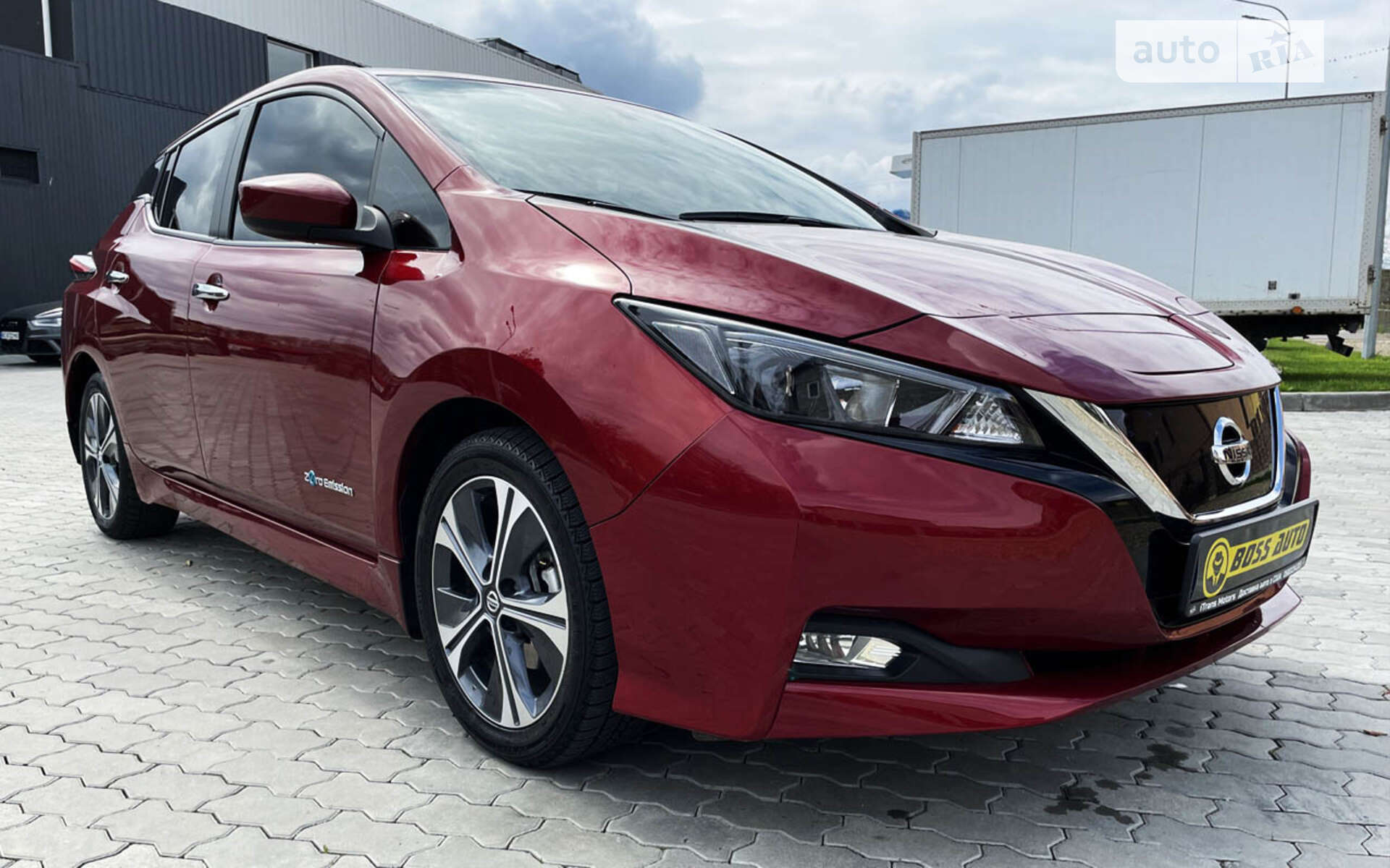 NISSAN LEAF 2019