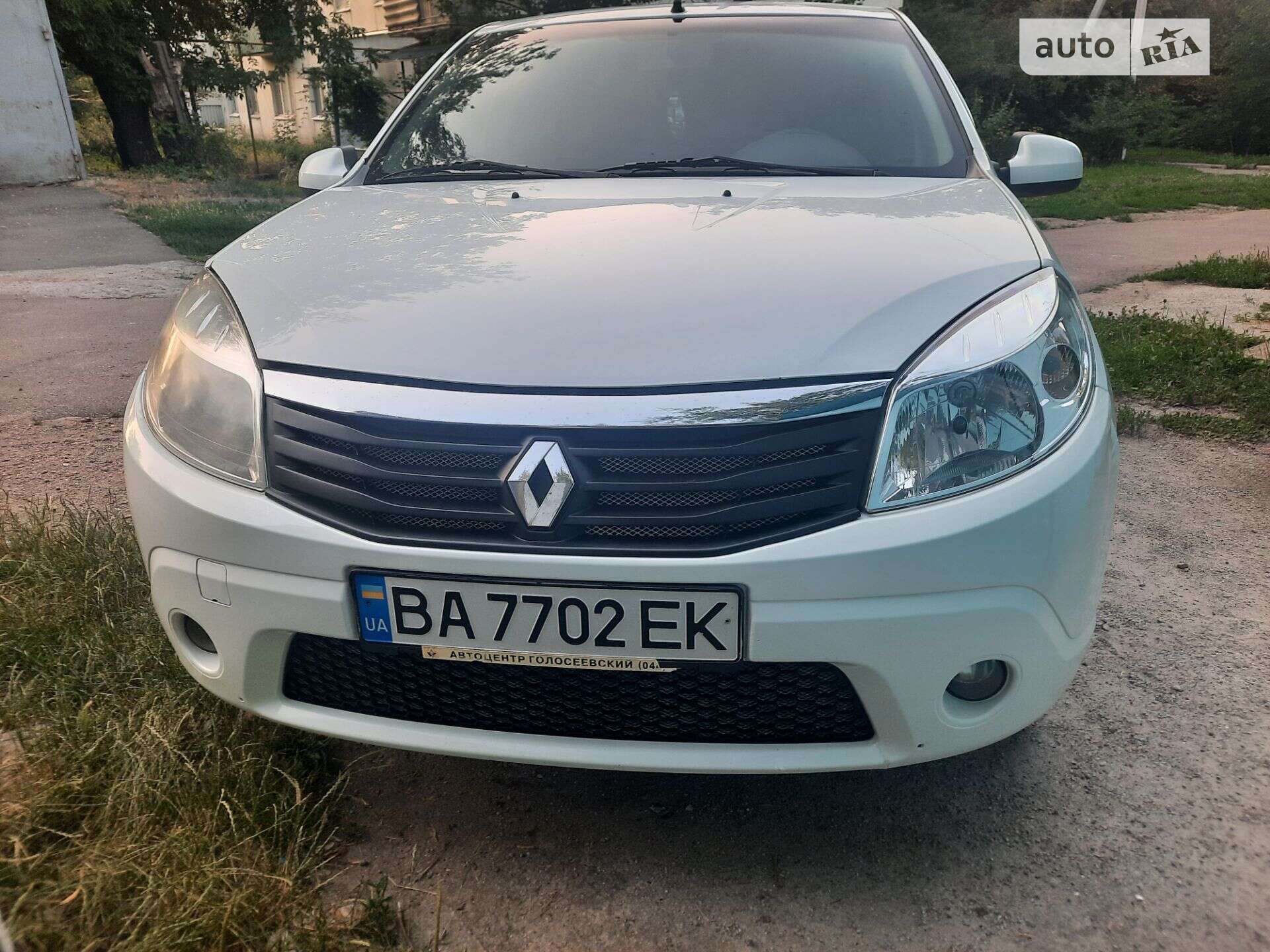RENAULT SANDERO 2011
