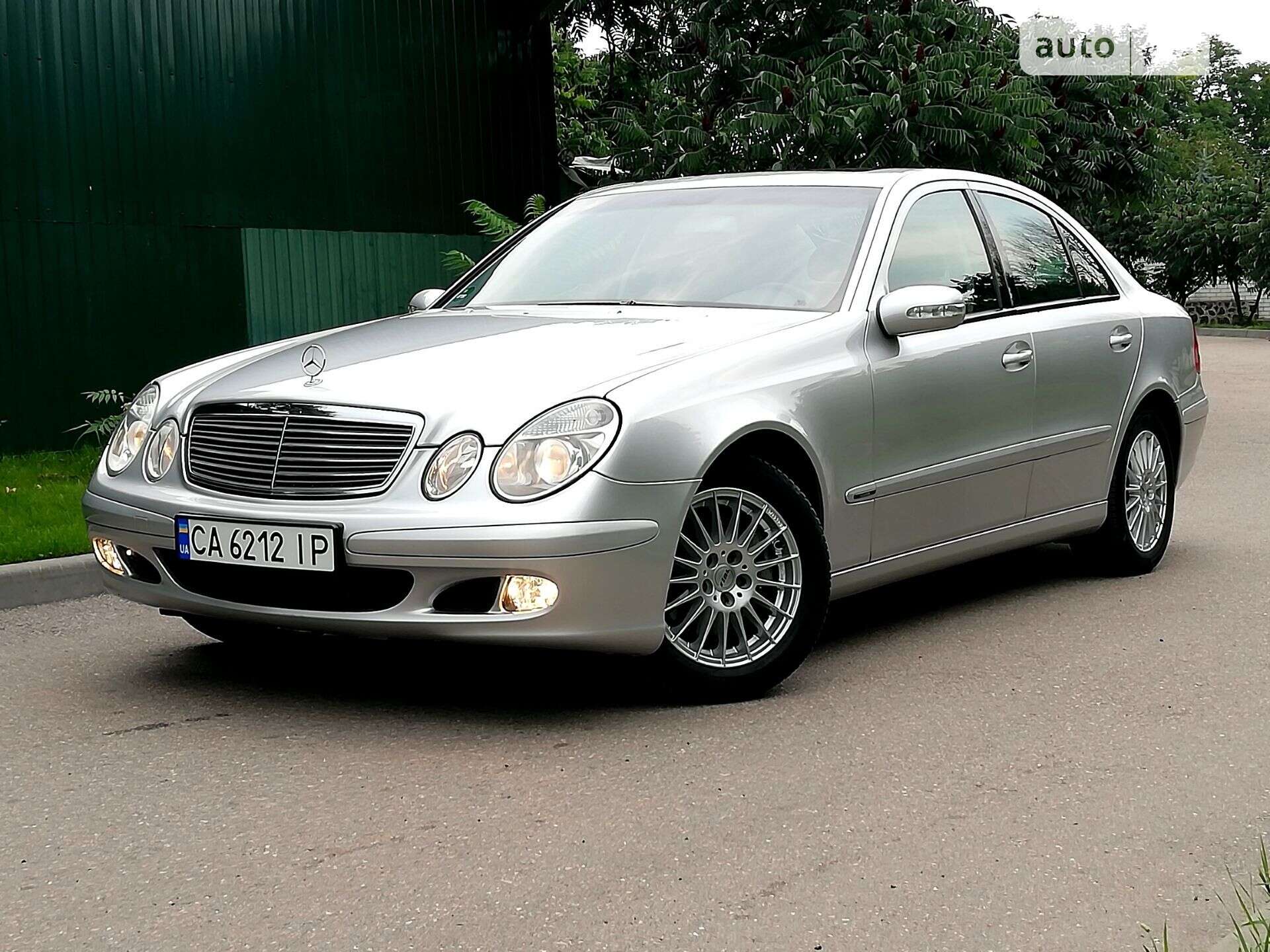 MERCEDES-BENZ E 200 2004