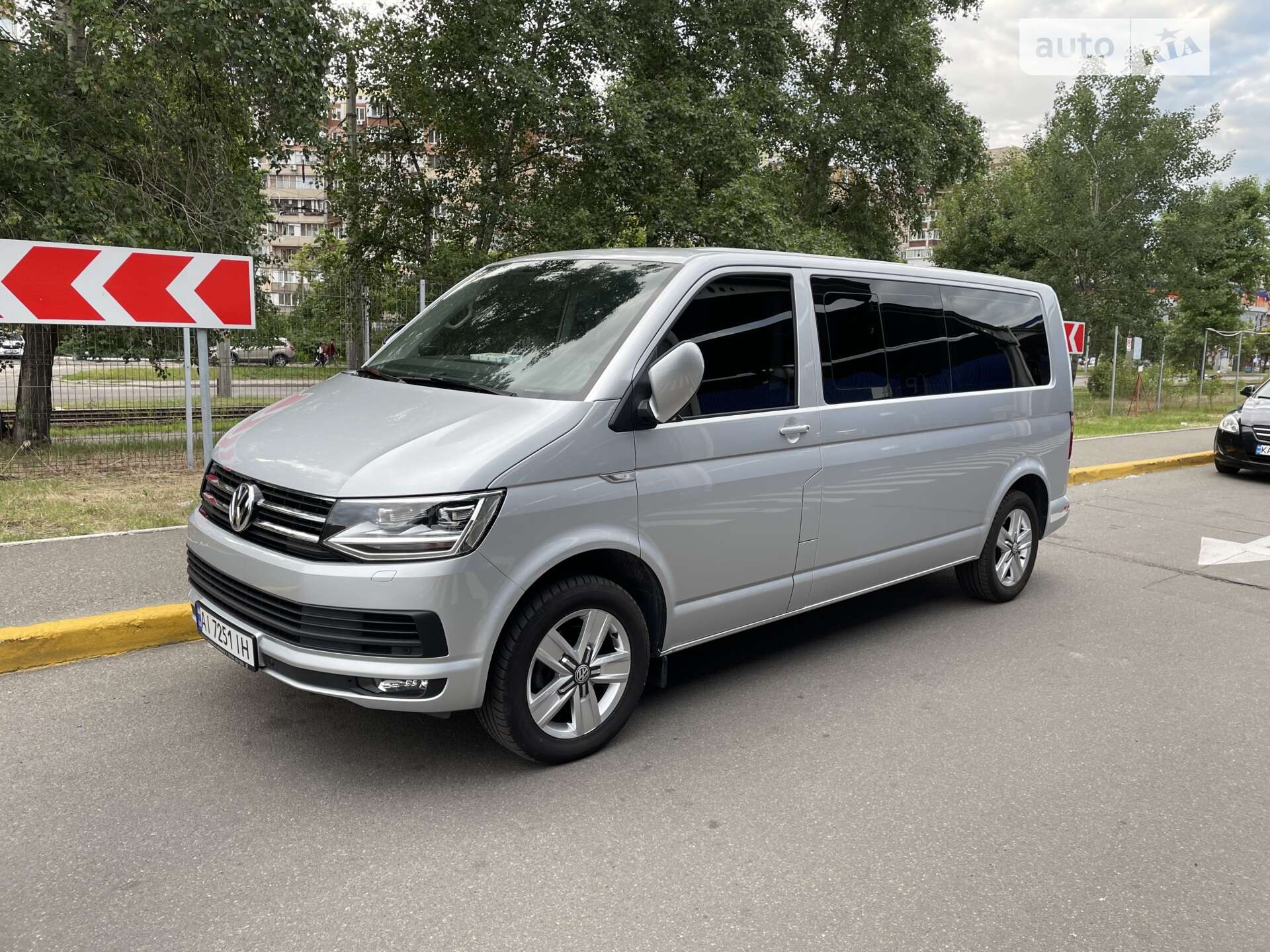 VOLKSWAGEN CARAVELLE 2019