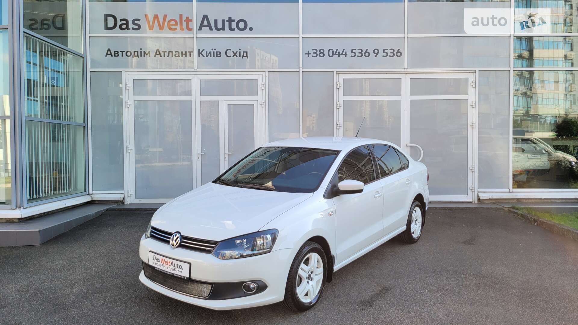 VOLKSWAGEN POLO 2011