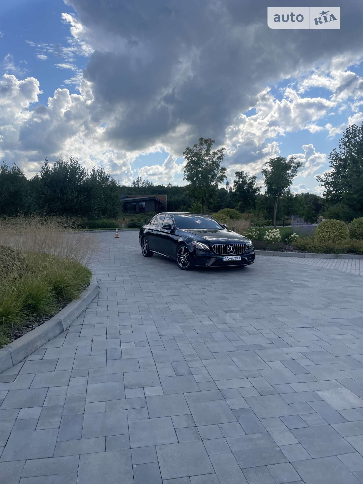 MERCEDES-BENZ E 300 2018