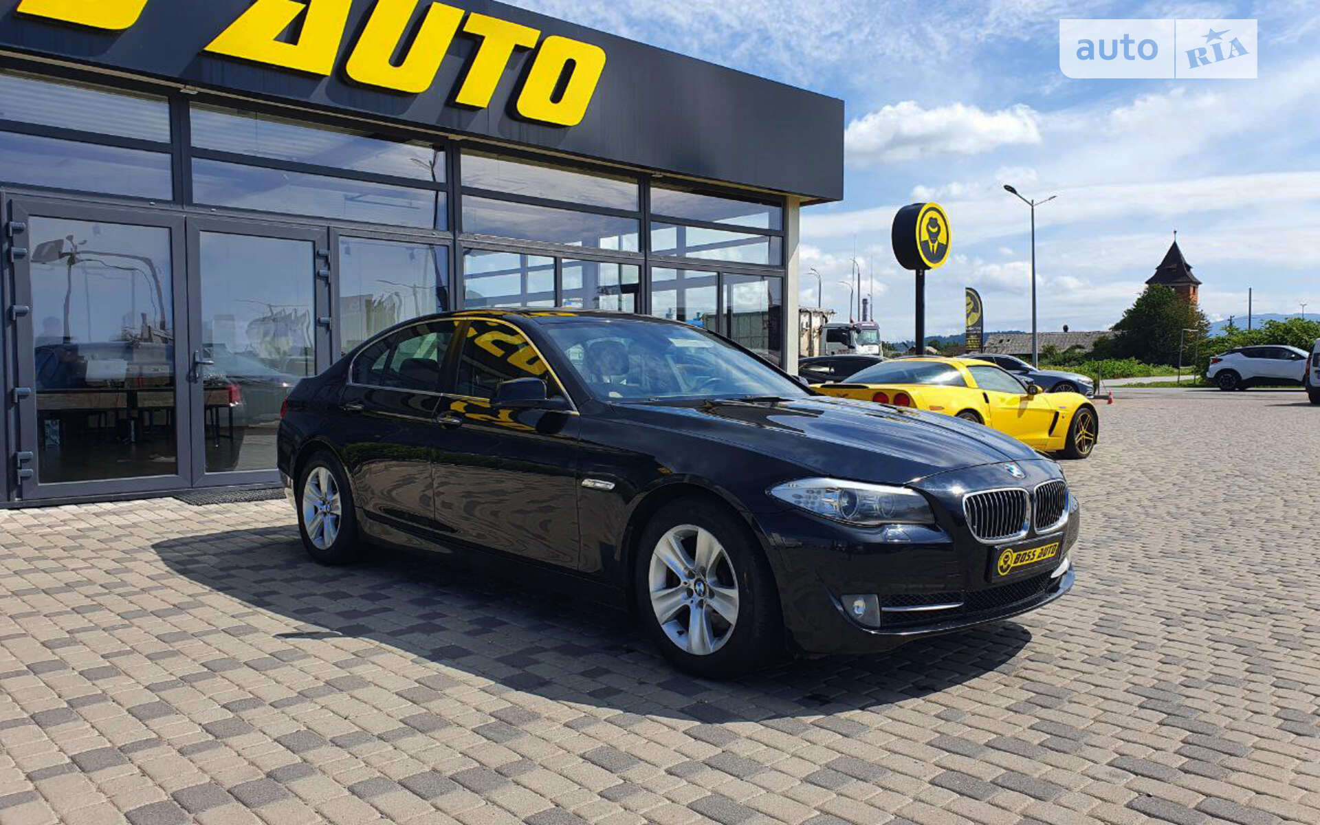 Головне фото звіту автомобіля BMW 528 2013