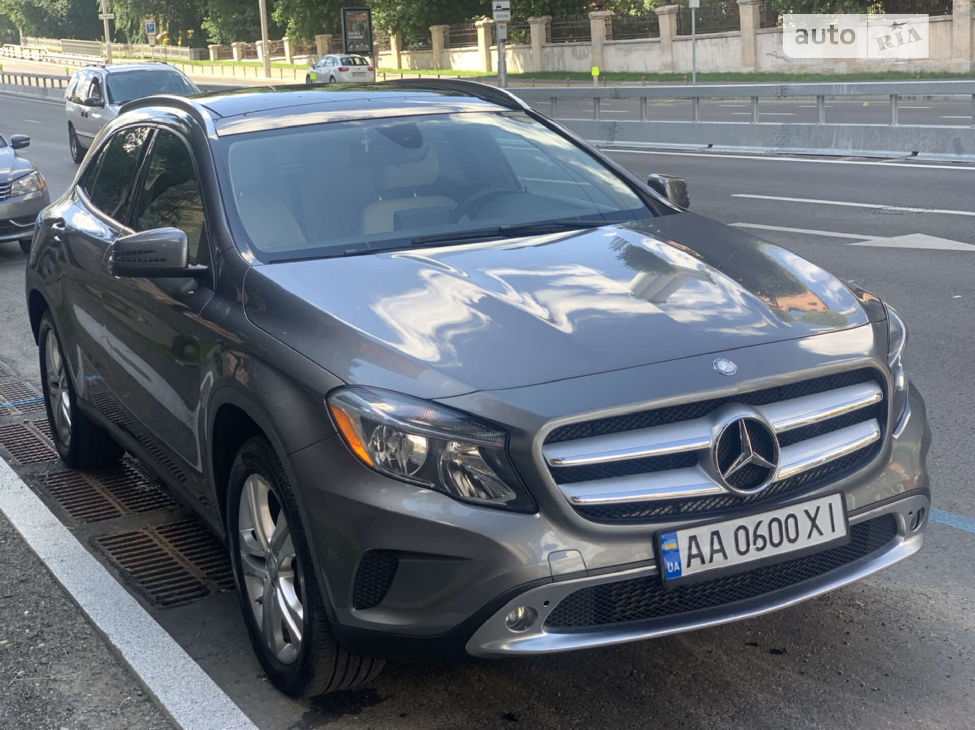 MERCEDES-BENZ GLA 250 2016