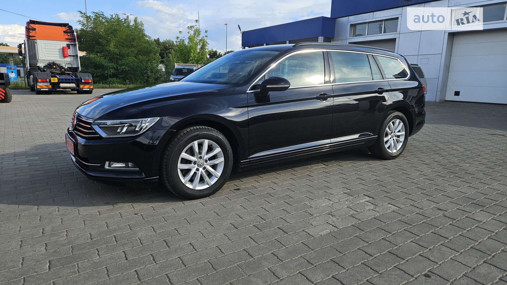 VOLKSWAGEN PASSAT 2017