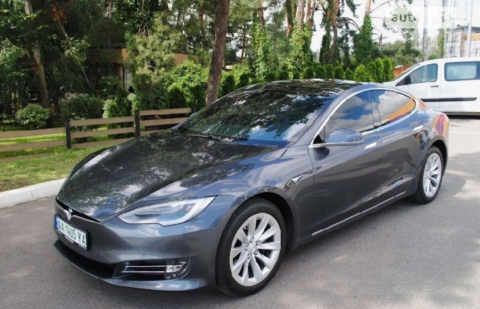 TESLA MODEL S