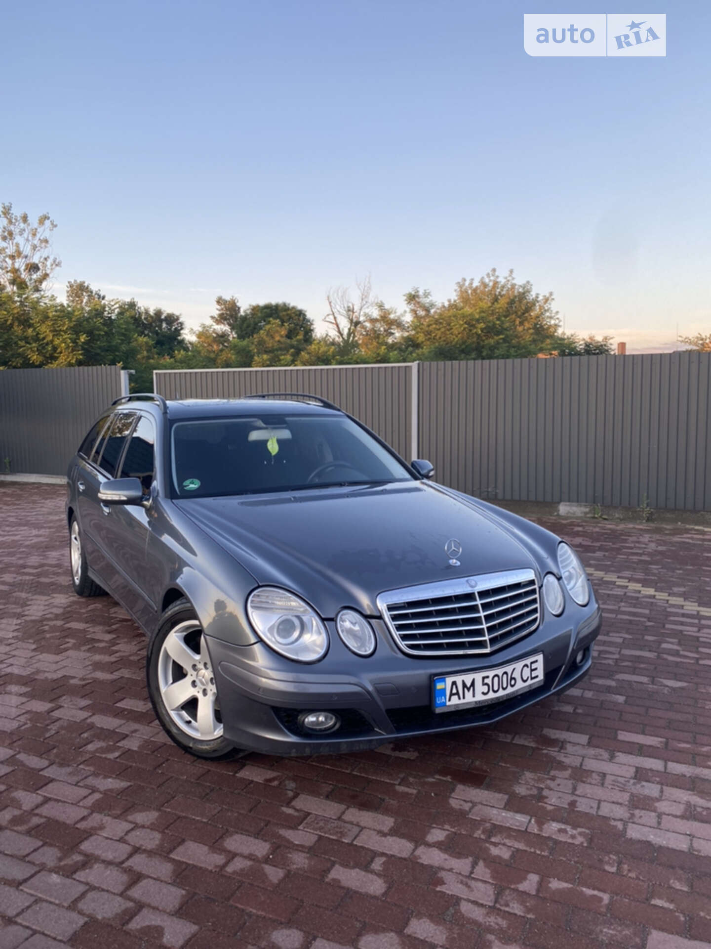 MERCEDES-BENZ E 220 2007
