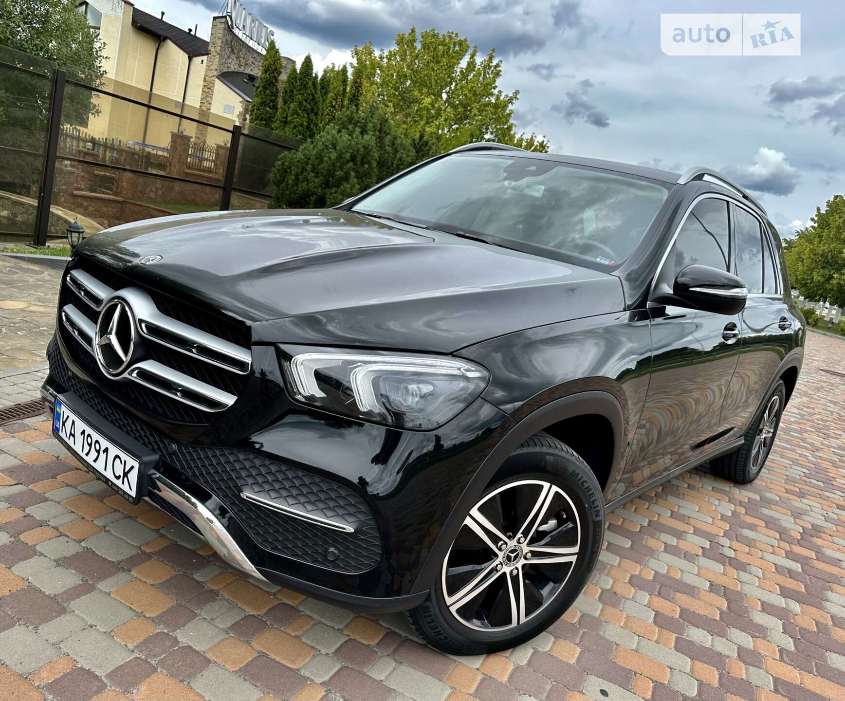 MERCEDES-BENZ GLE 300D 2019