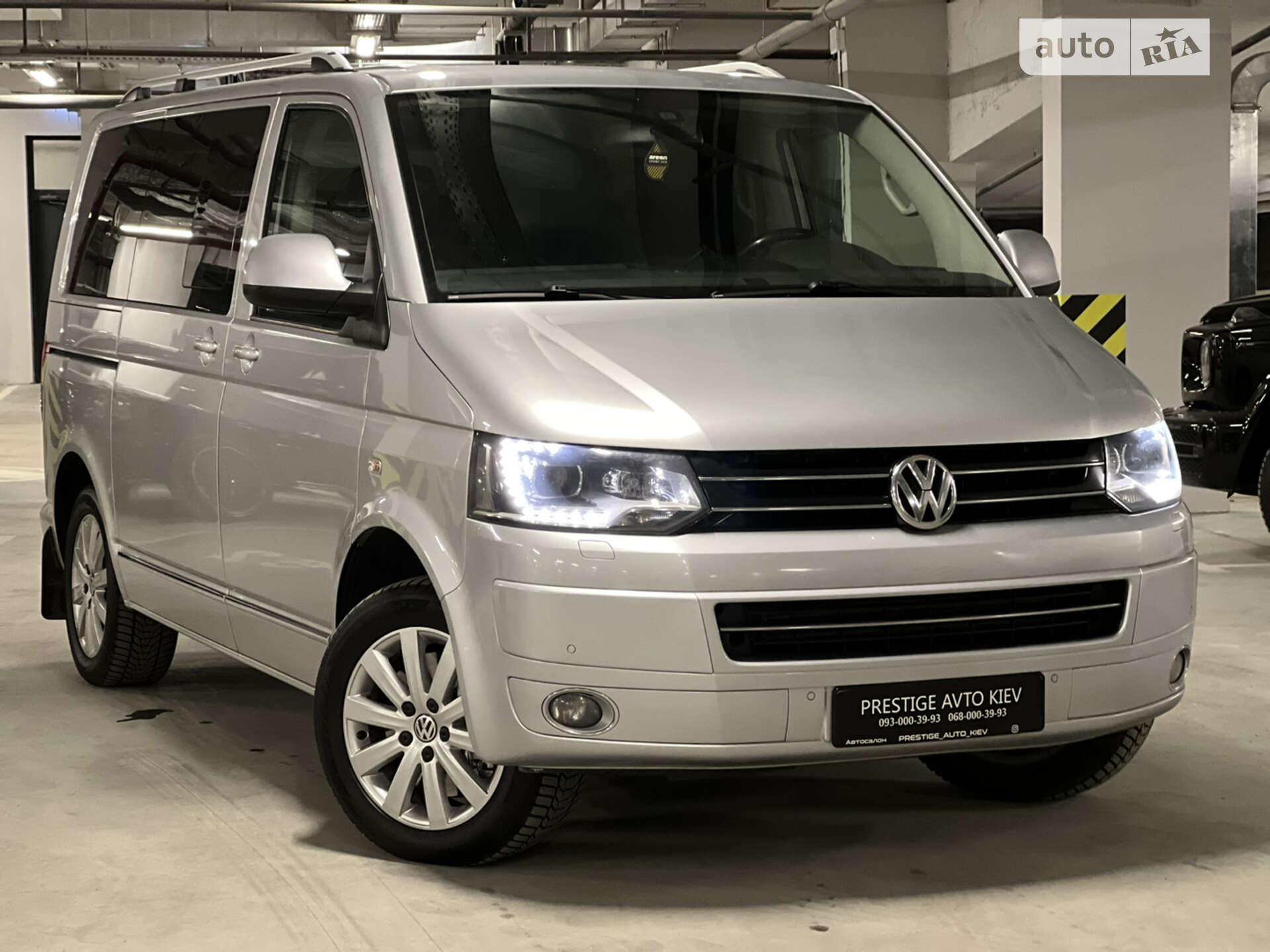 VOLKSWAGEN MULTIVAN 2012