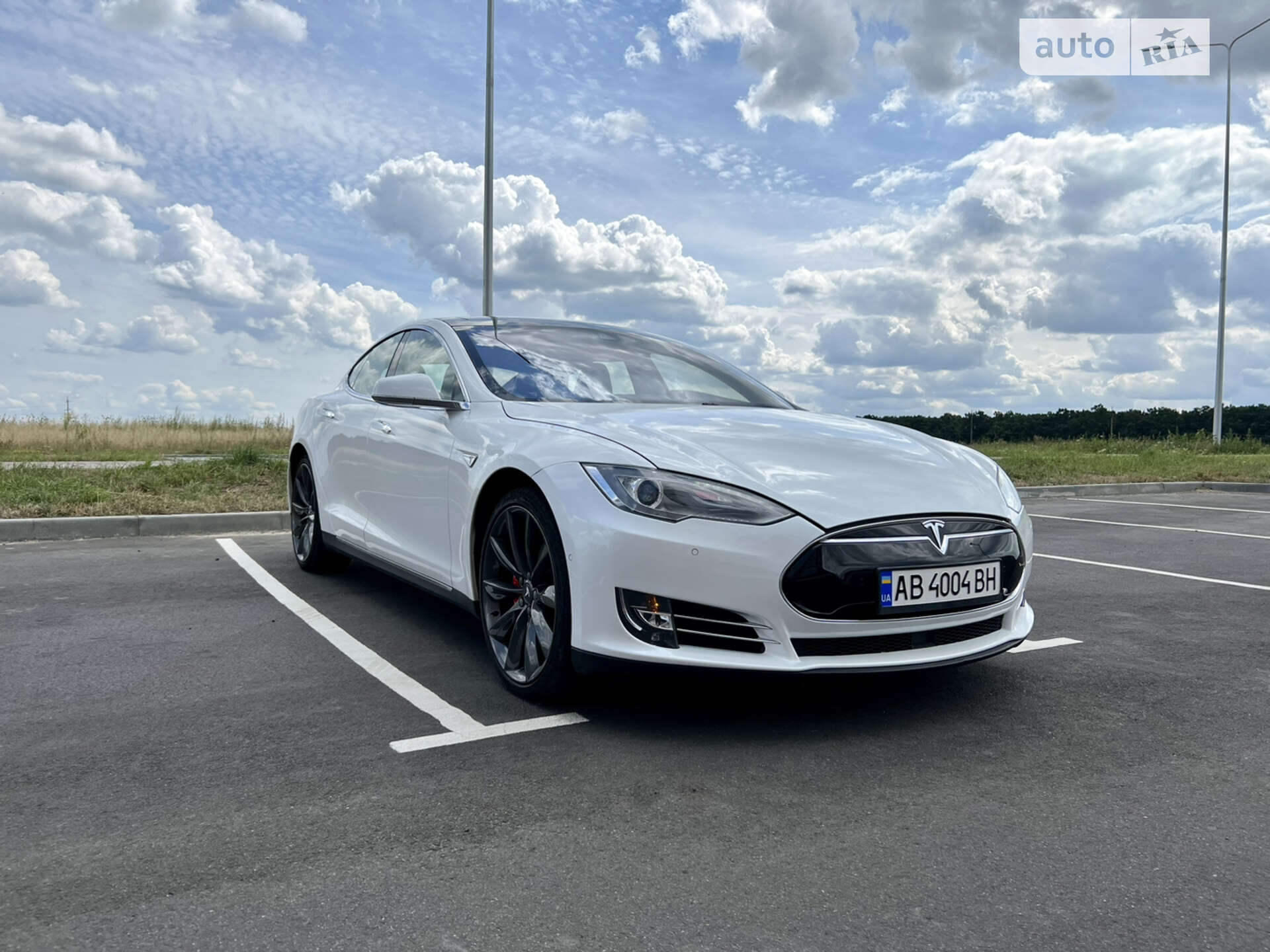 TESLA MODEL S