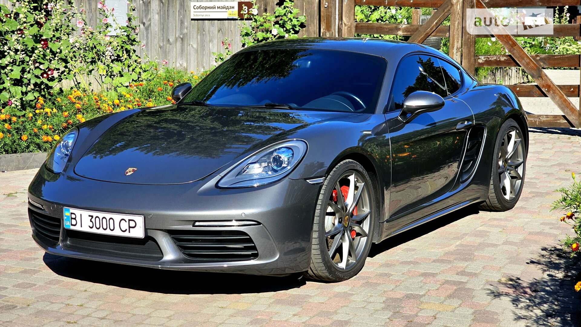 PORSCHE CAYMAN 2016