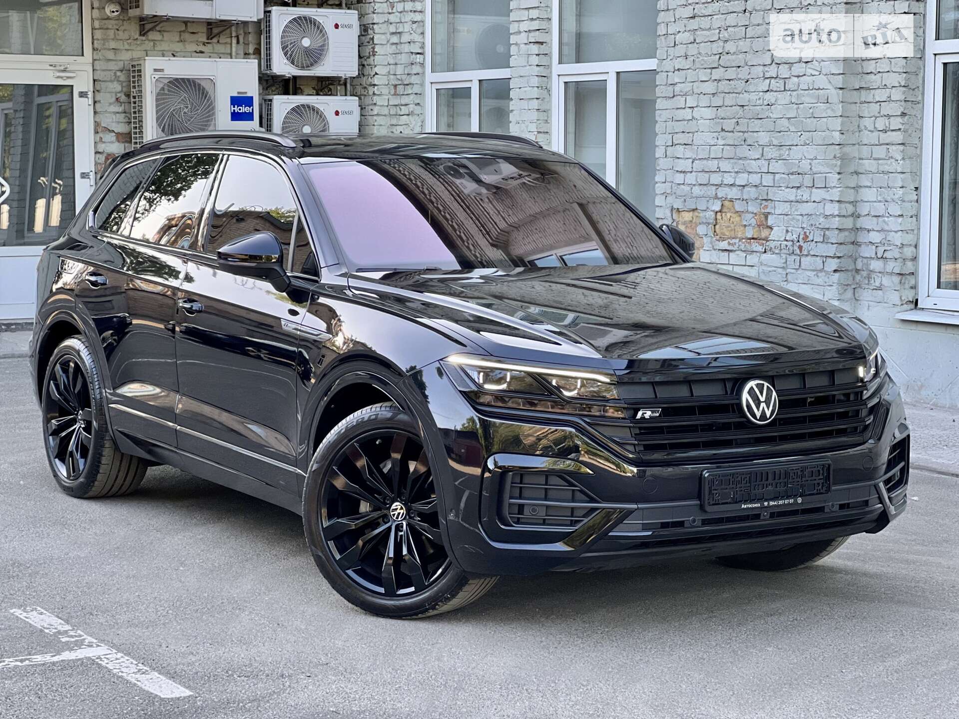 VOLKSWAGEN TOUAREG