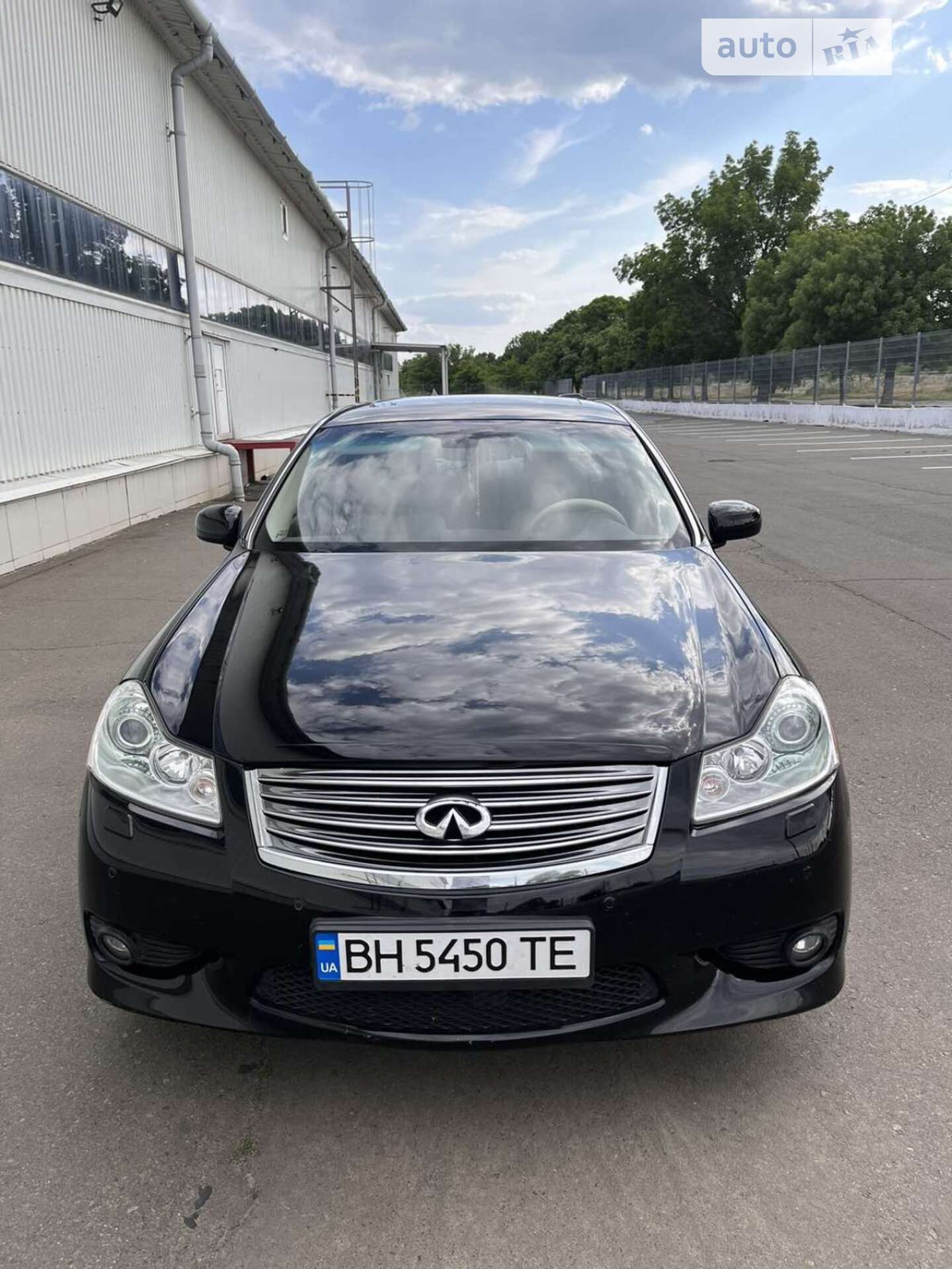 INFINITI M35 2008