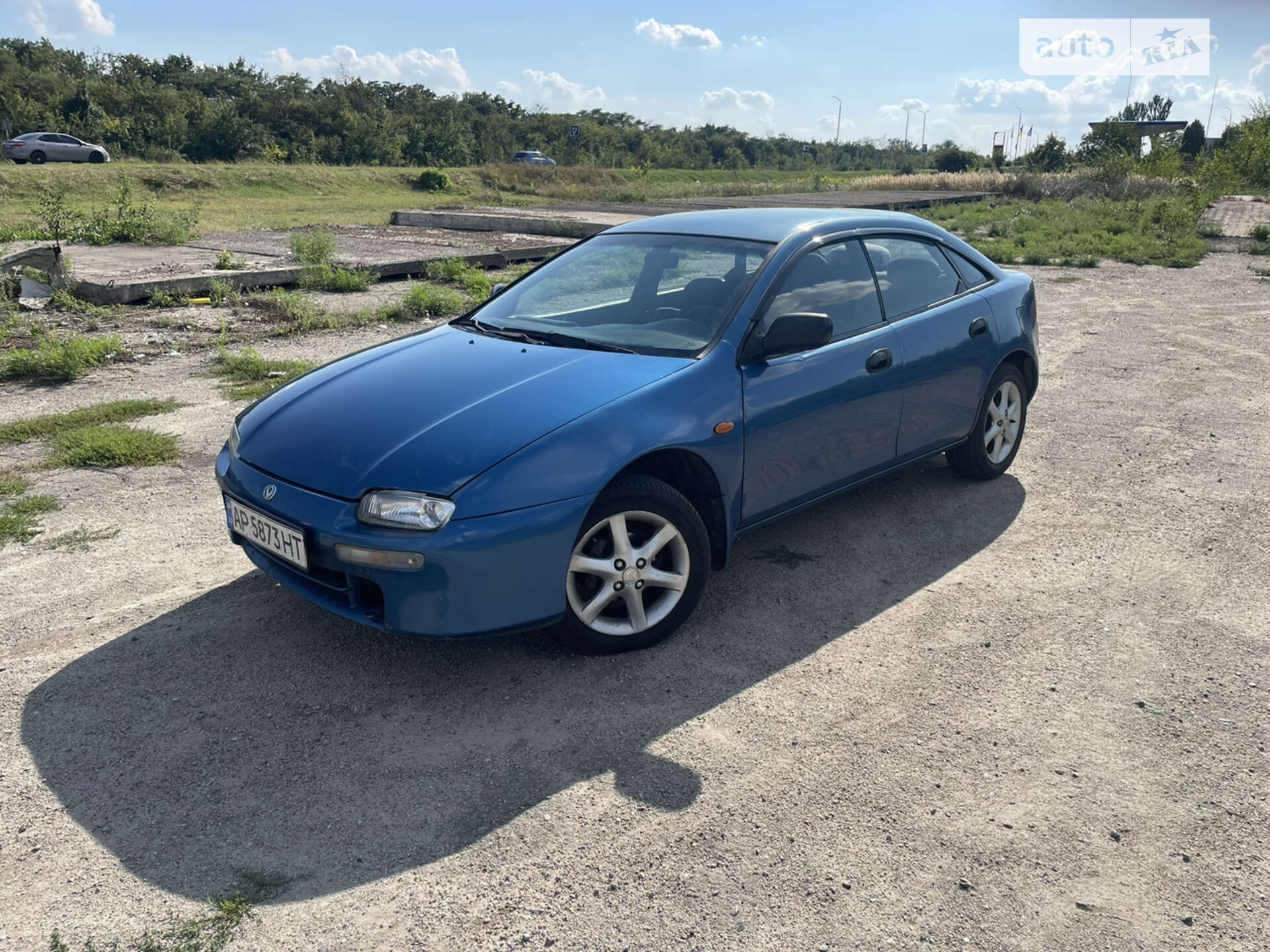 MAZDA 323 F 1996