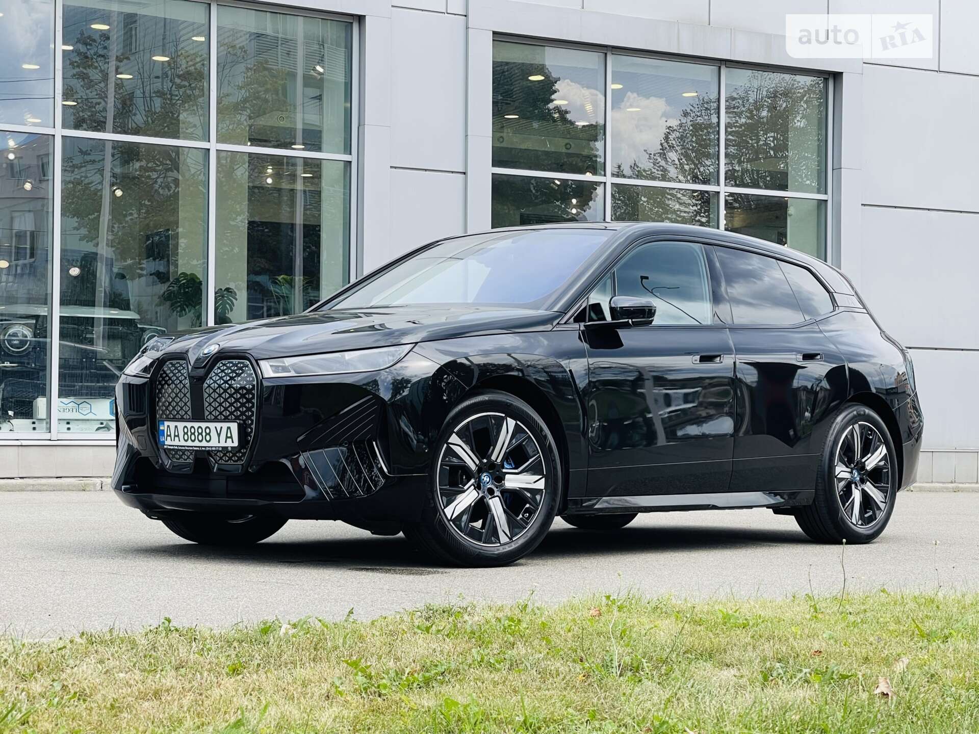 Головне фото звіту автомобіля BMW IX XDRIVE40 2022